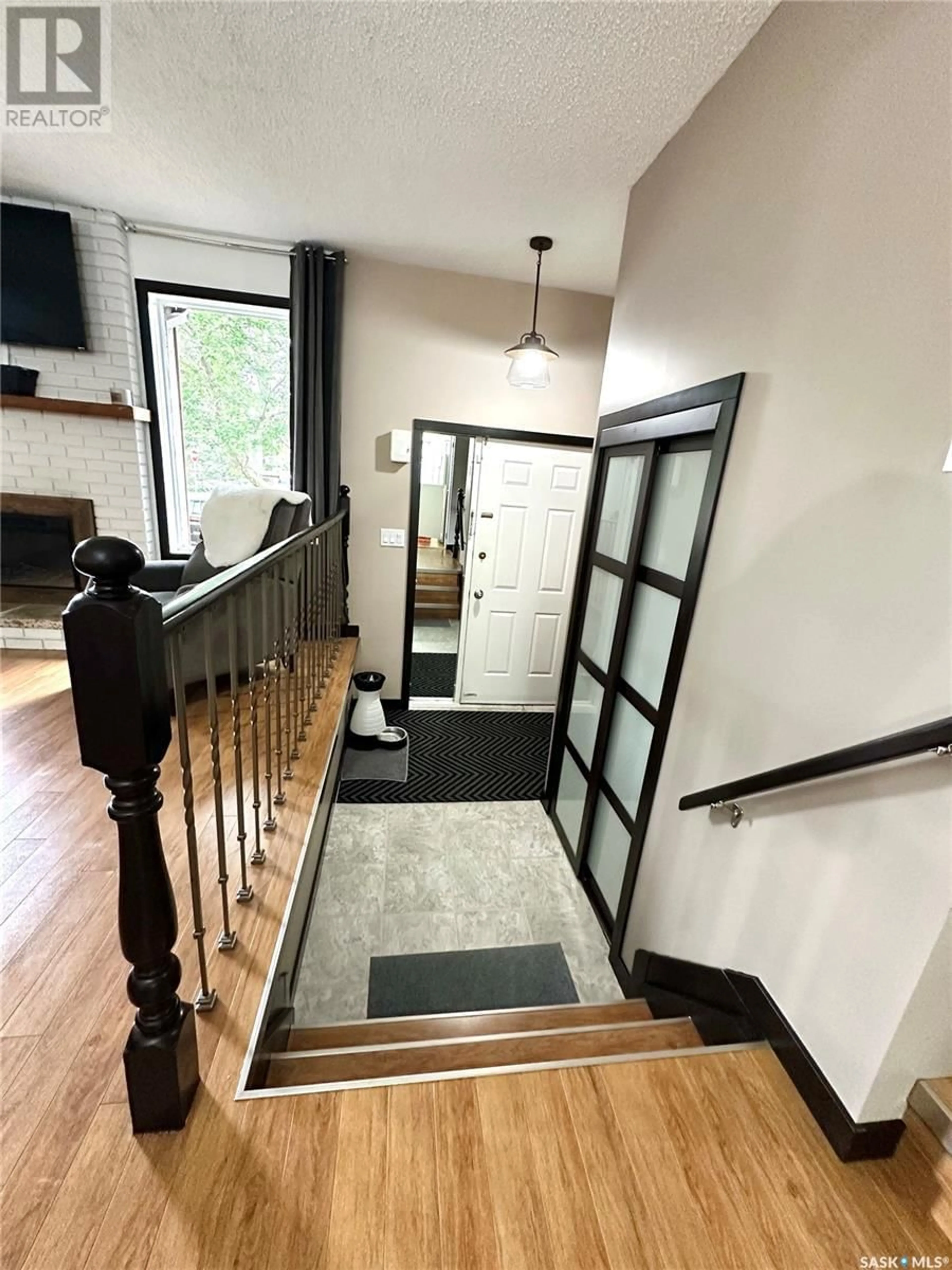Indoor foyer for 703 MCCORMACK ROAD, Saskatoon Saskatchewan S7M5B9