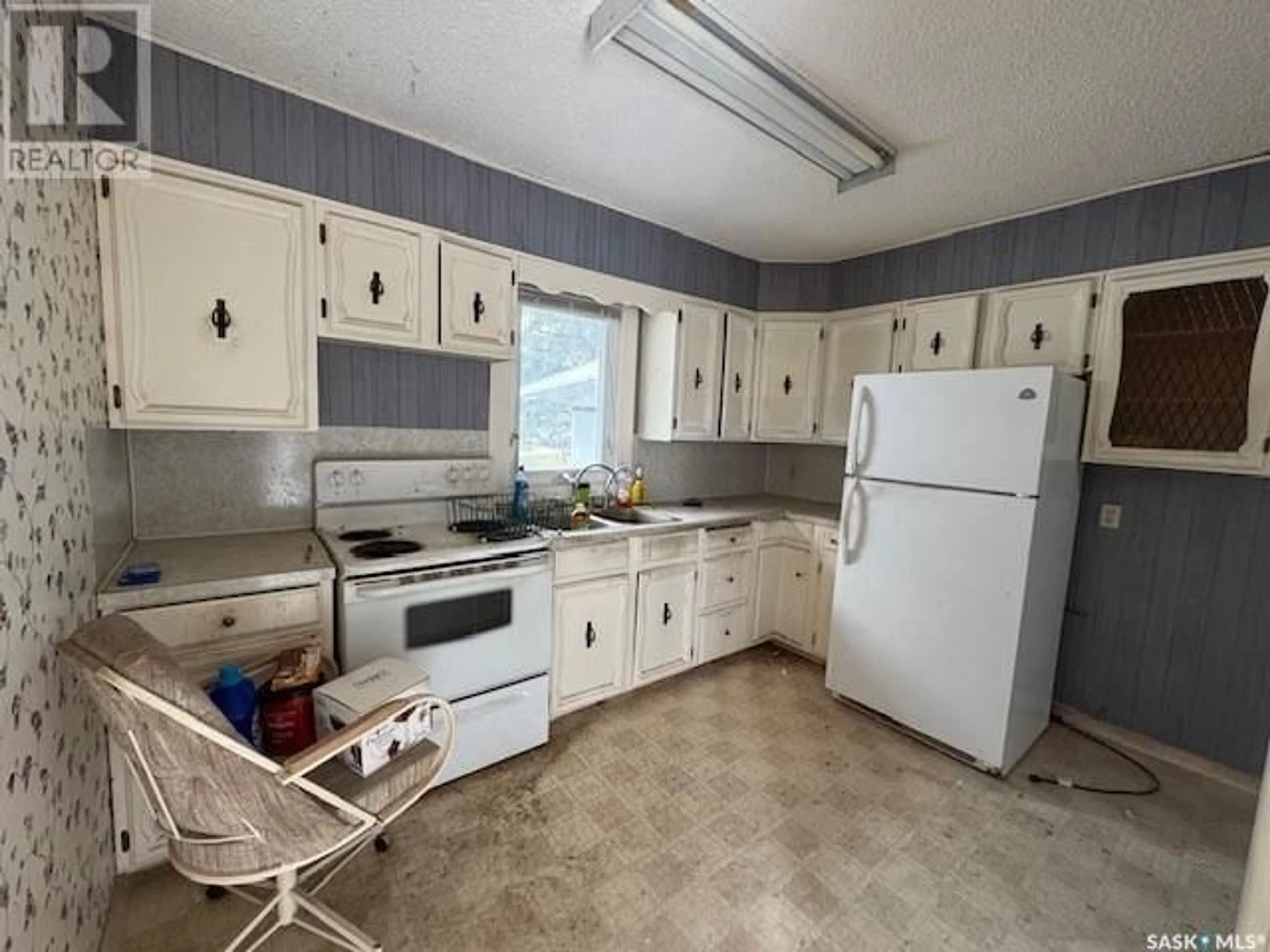 Standard kitchen, unknown for 309 GASTLE STREET, Strasbourg Saskatchewan S0G4V0