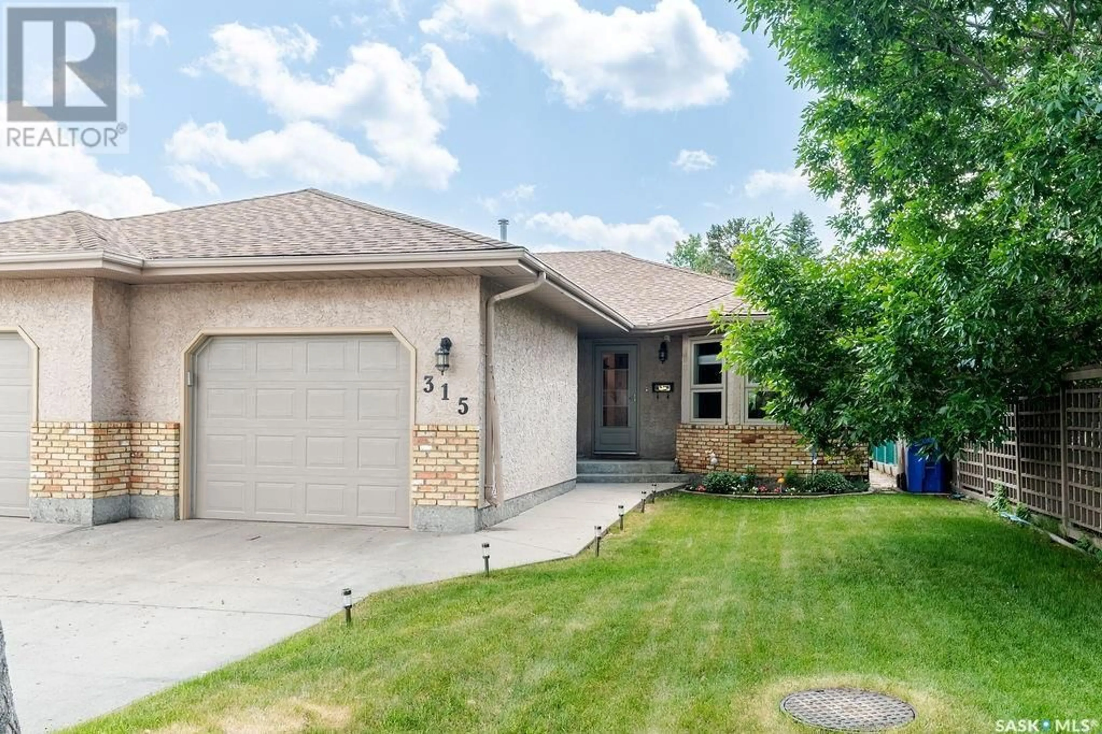 Home with vinyl exterior material, street for 315 20TH AVENUE, Regina Saskatchewan S4N1J8