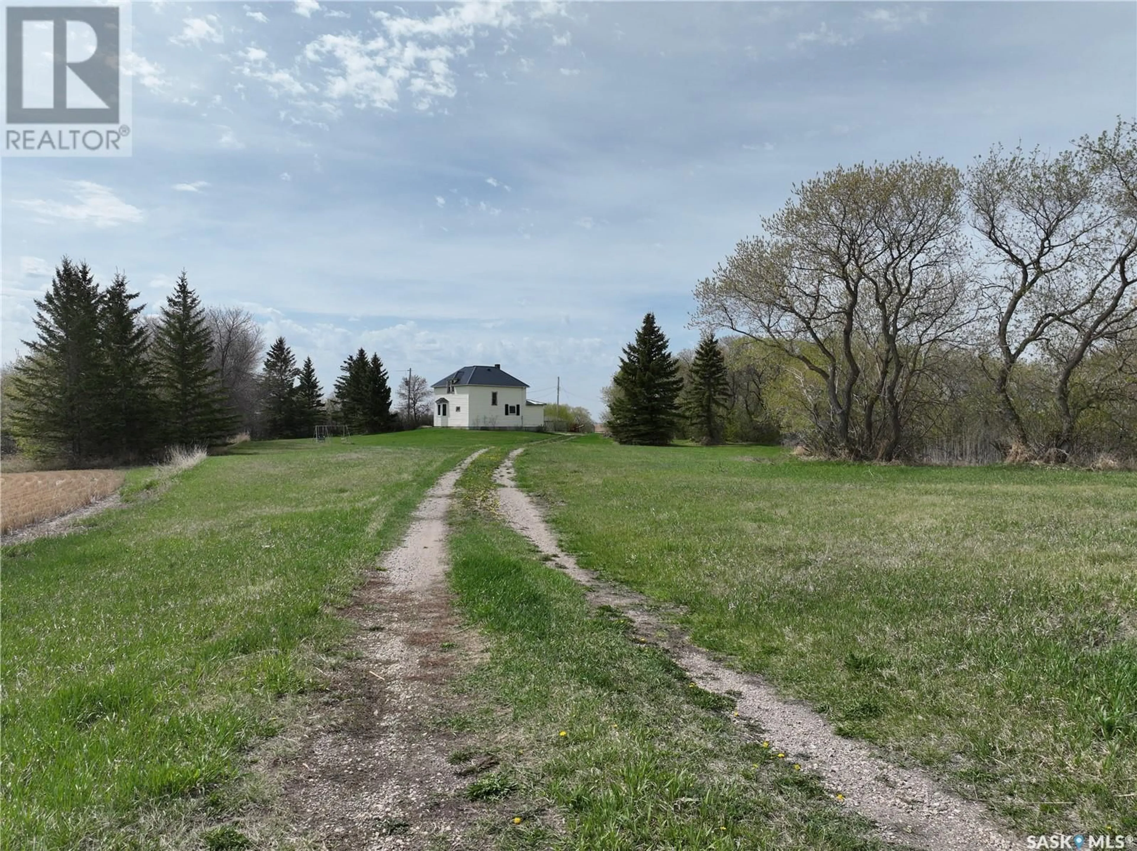 A pic from outside/outdoor area/front of a property/back of a property/a pic from drone, unknown for EATONS ACRES, Fertile Belt Rm No. 183 Saskatchewan S0A3E0