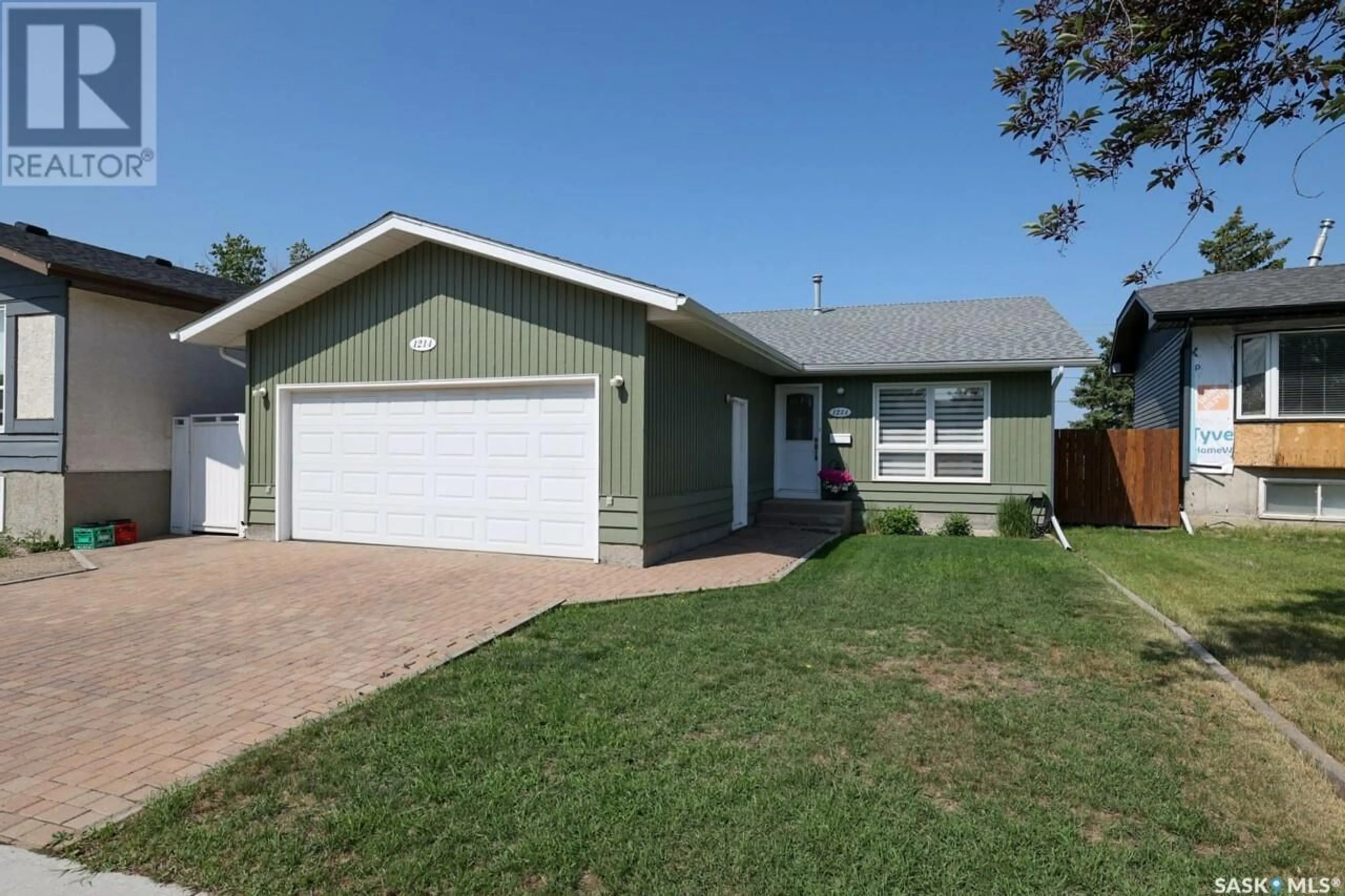 Home with vinyl exterior material, street for 1214 BUTTERFIELD CRESCENT, Regina Saskatchewan S4R1X8