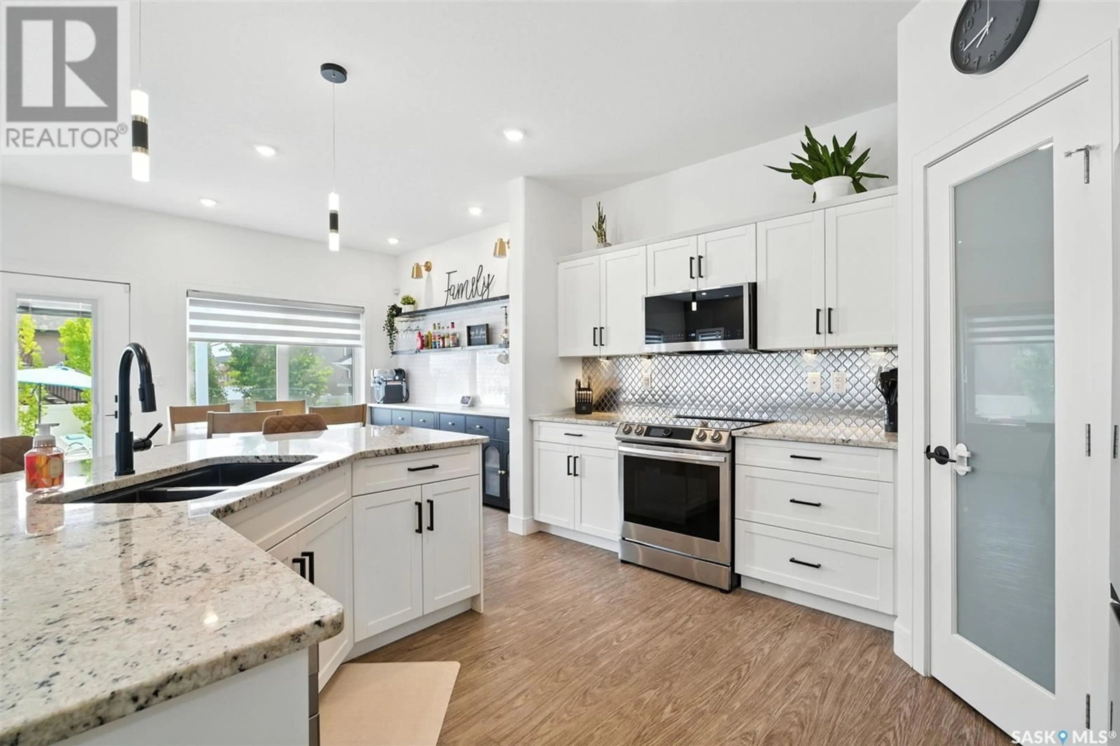 Open concept kitchen, ceramic/tile floor for 275 COWAN CRESCENT, Martensville Saskatchewan S0K2T1