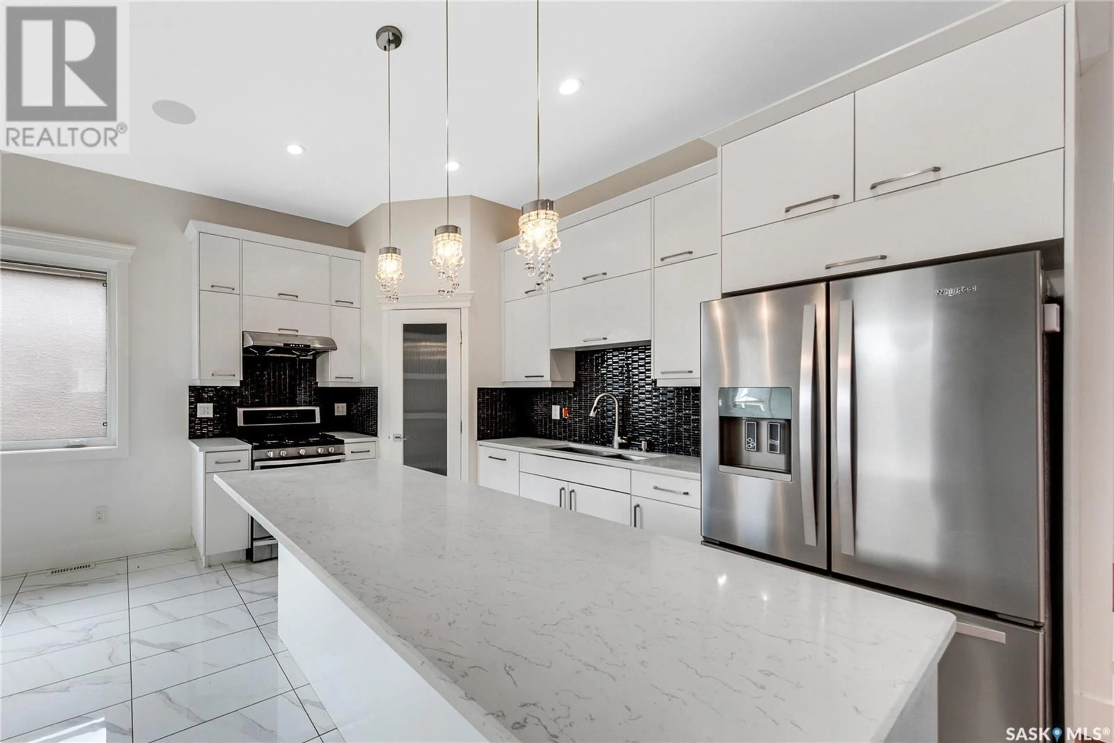 Contemporary kitchen, ceramic/tile floor for 762 LABINE COURT, Saskatoon Saskatchewan S7L6C8