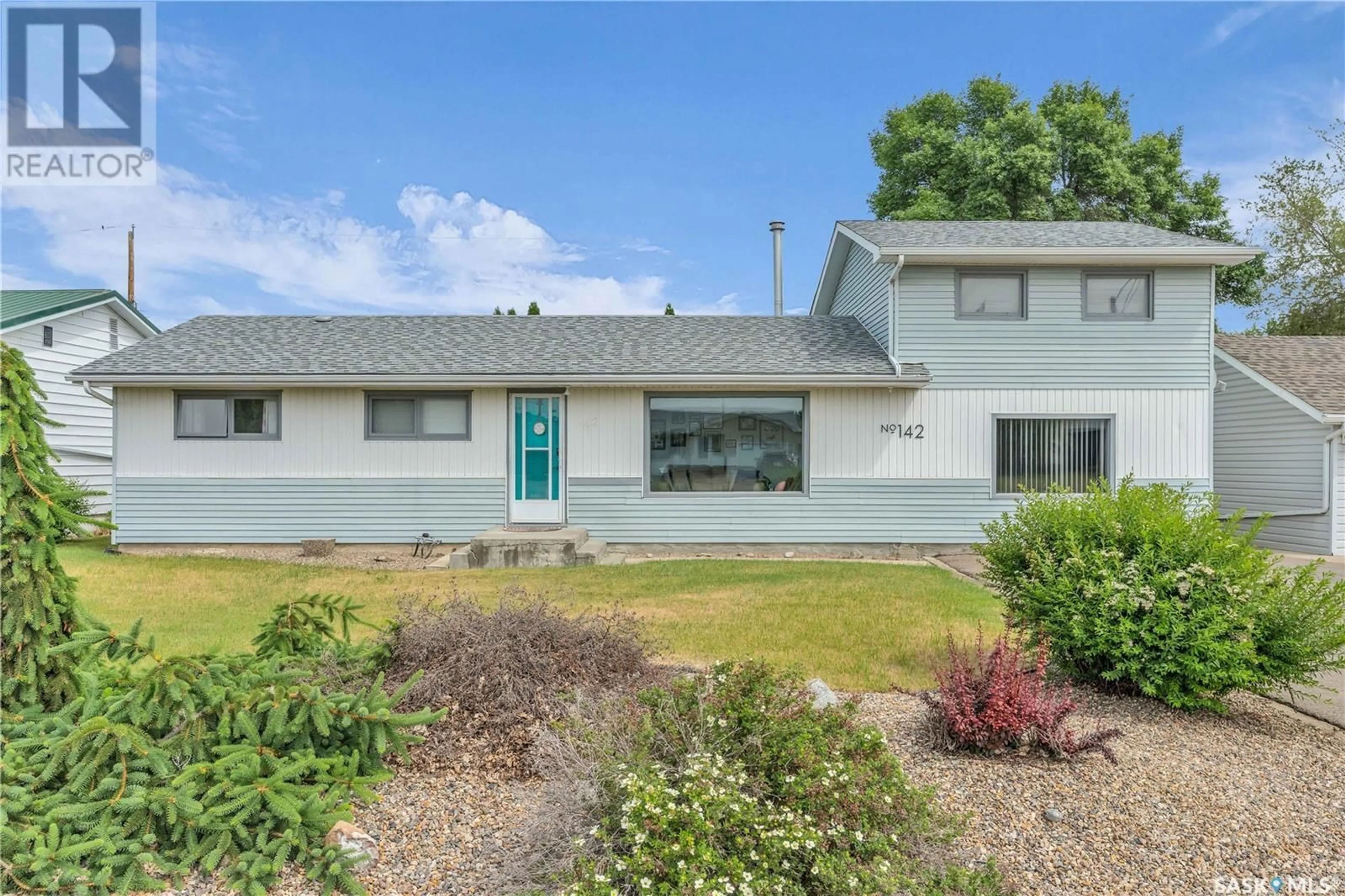 Home with vinyl exterior material, unknown for 142 26TH STREET, Battleford Saskatchewan S0M0E0
