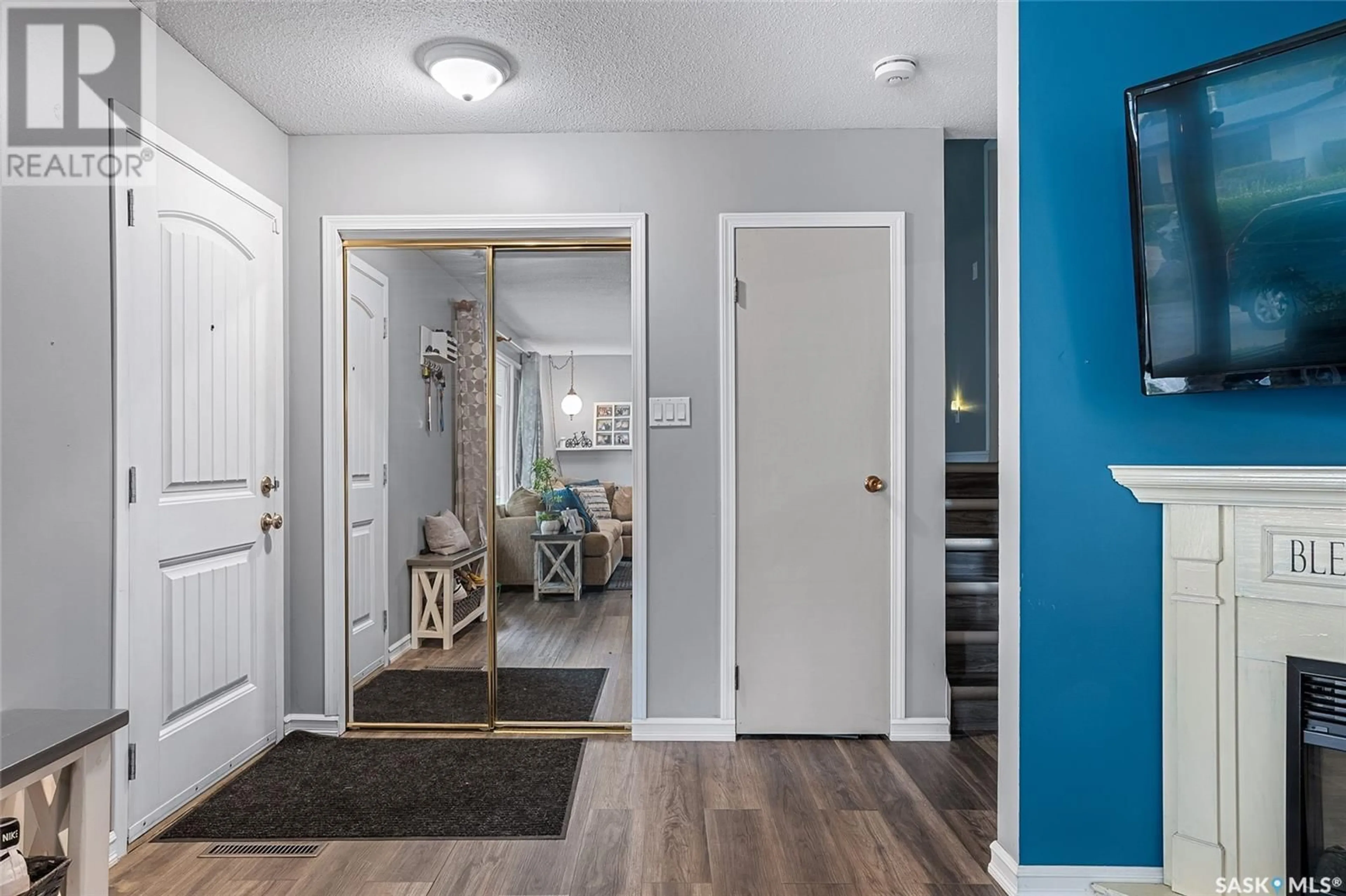 Indoor entryway for 22 MARRIOTT PLACE, Saskatoon Saskatchewan S7L4G1