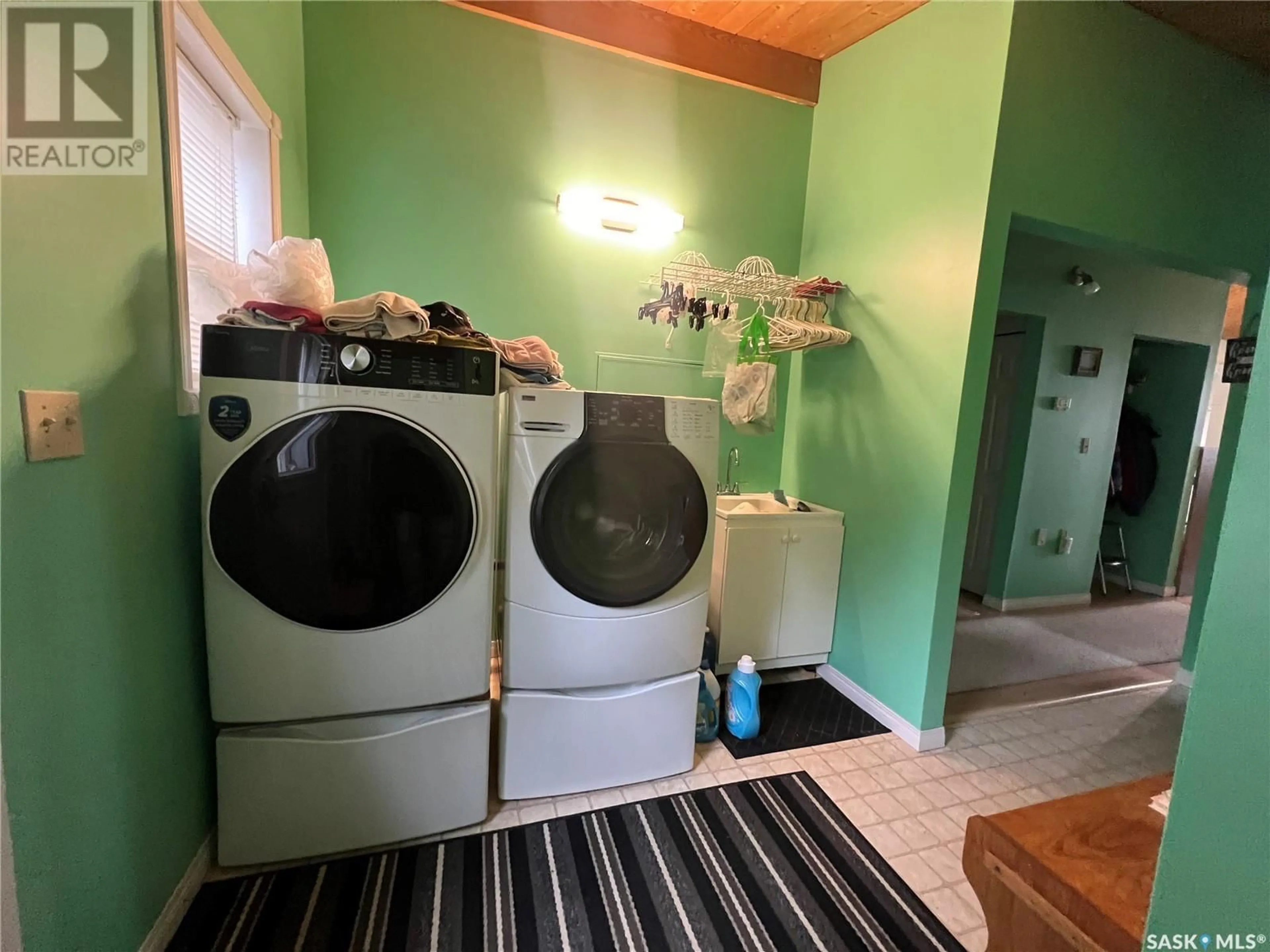 Laundry room for 20 MAINPRIZE BAY, Maple Bush Rm No. 224 Saskatchewan S0H3P0
