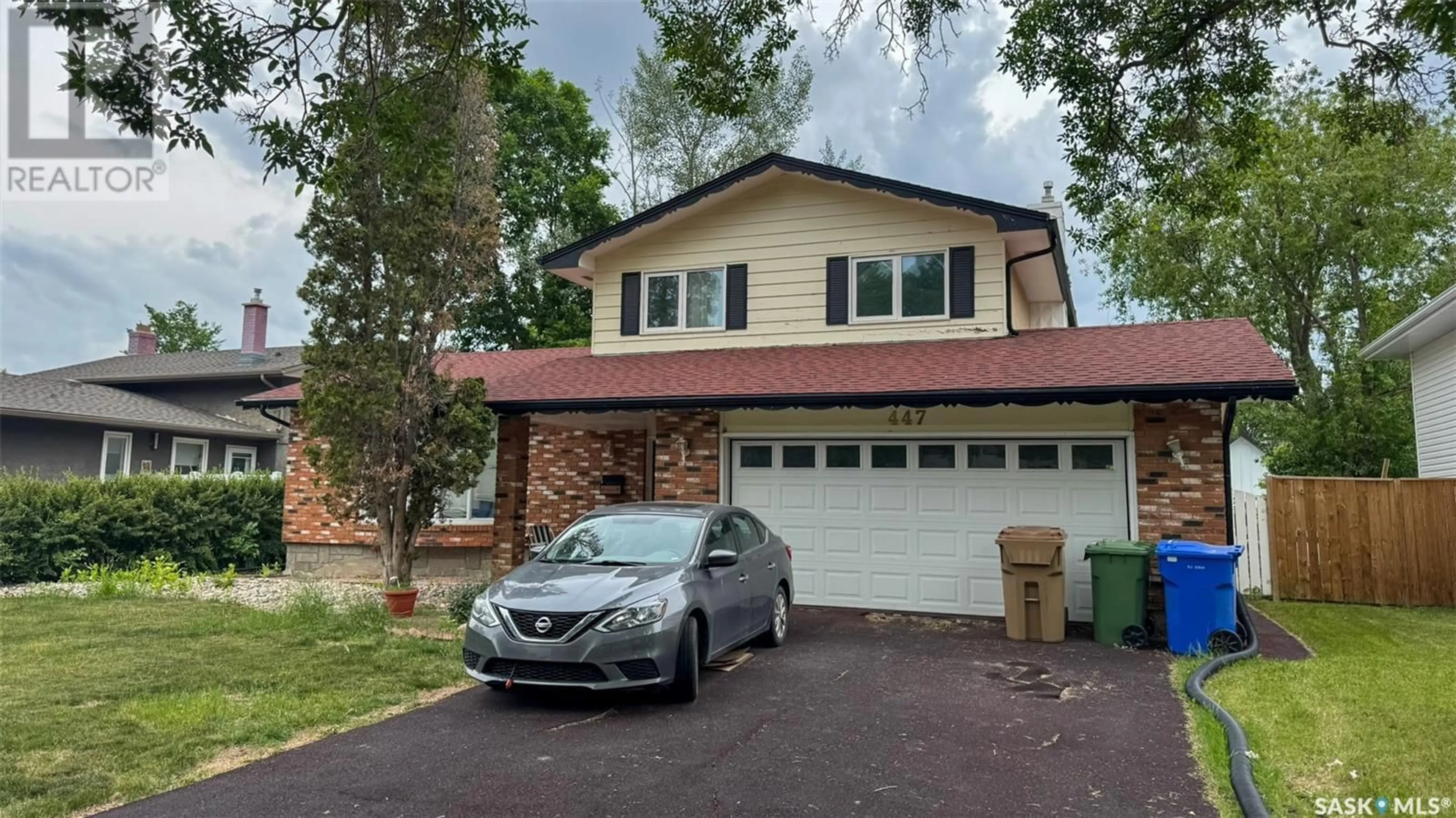 Home with vinyl exterior material, street for 447 HABKIRK DRIVE, Regina Saskatchewan S4S6B2
