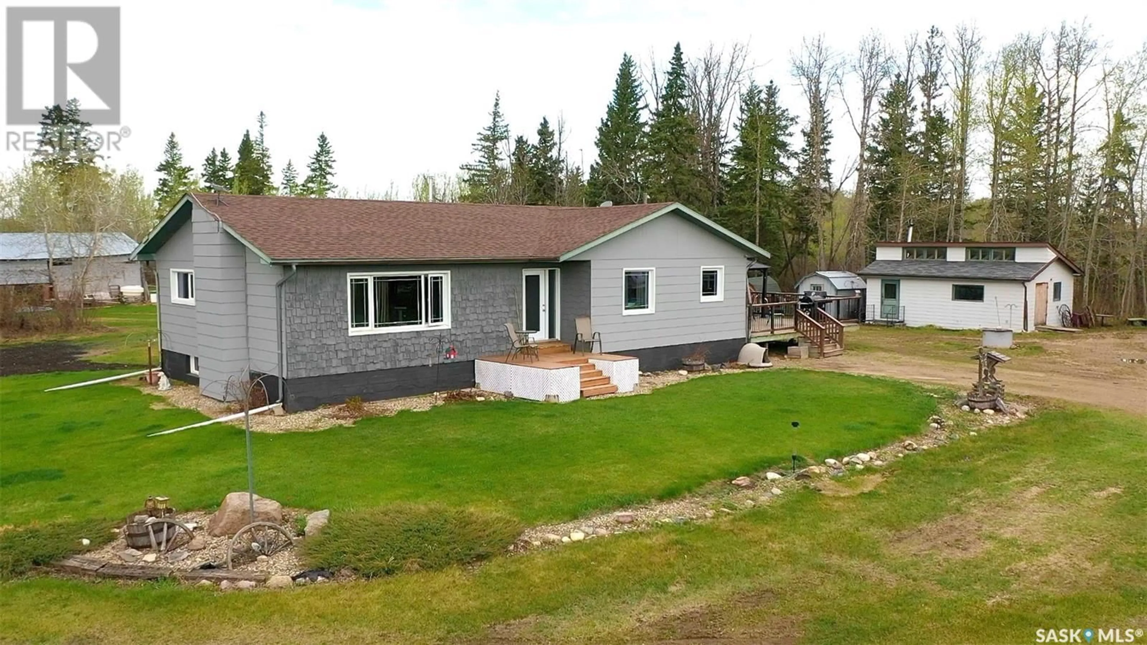 A pic from outside/outdoor area/front of a property/back of a property/a pic from drone, unknown for JANSEN ACREAGE, Clayton Rm No. 333 Saskatchewan S3N3X0