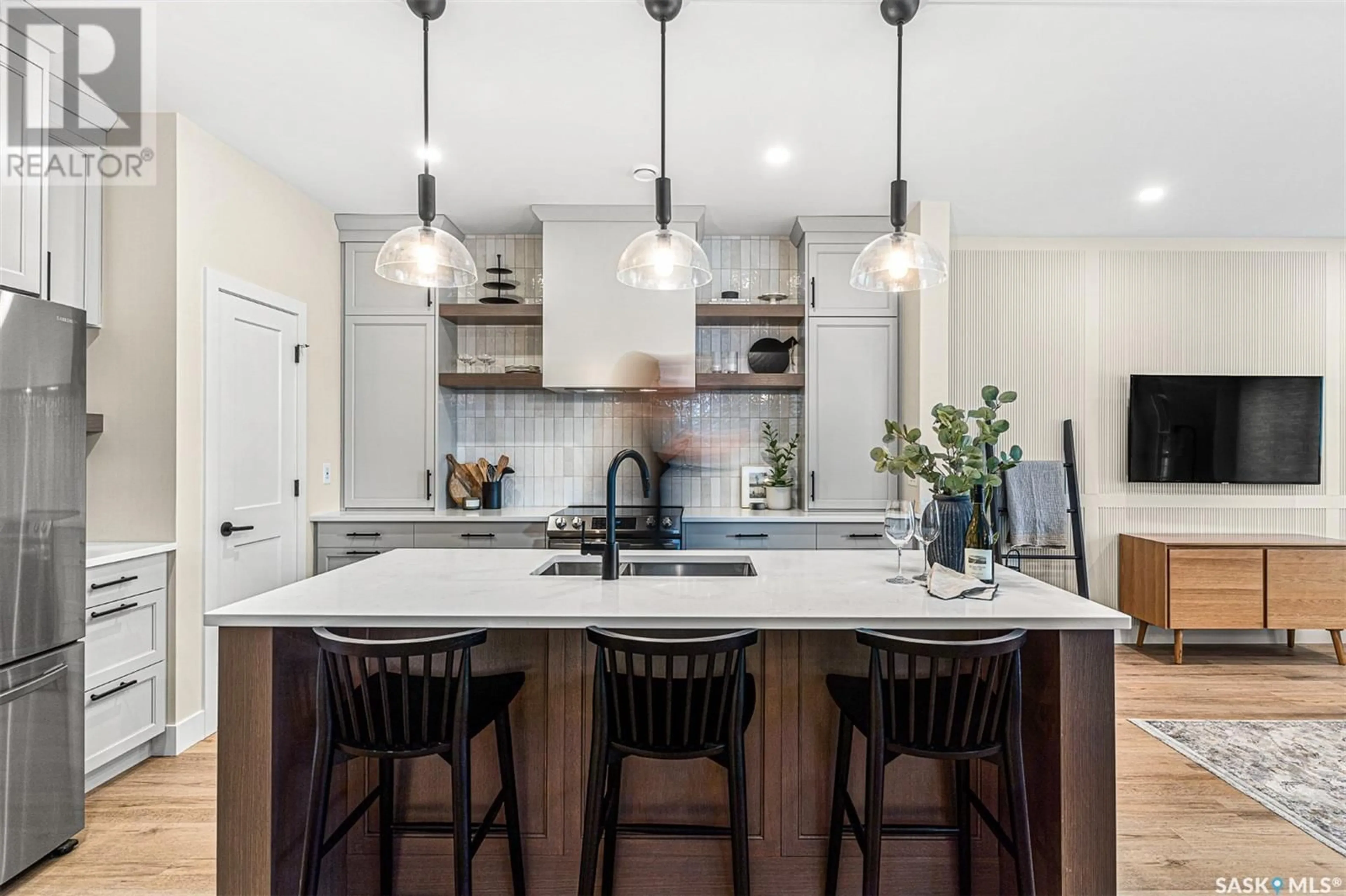 Contemporary kitchen, ceramic/tile floor for 104 BARRETT STREET, Saskatoon Saskatchewan S7W0Z6