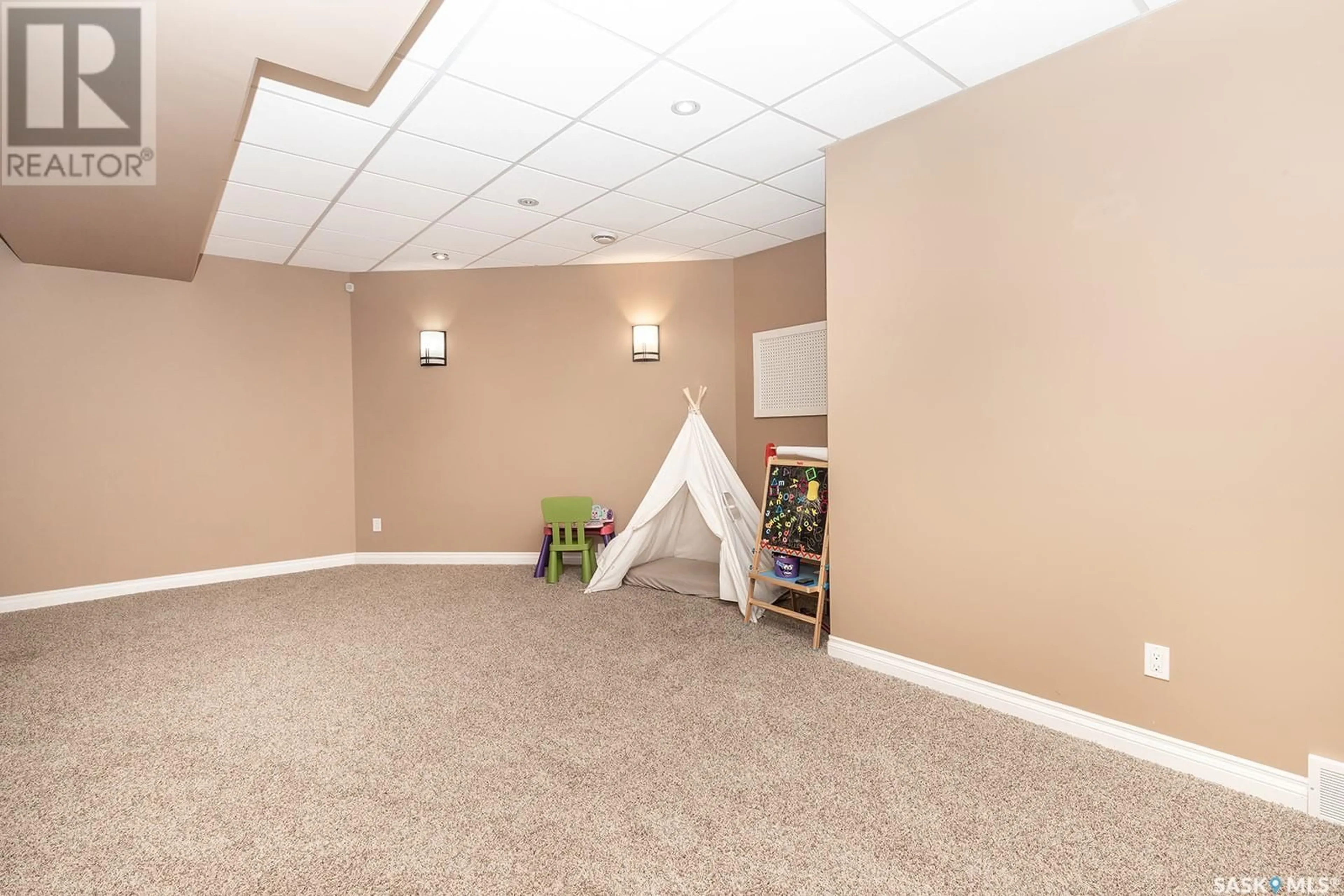 A pic of a room for 1010 WILKINS CRESCENT, Saskatoon Saskatchewan S7W0C4