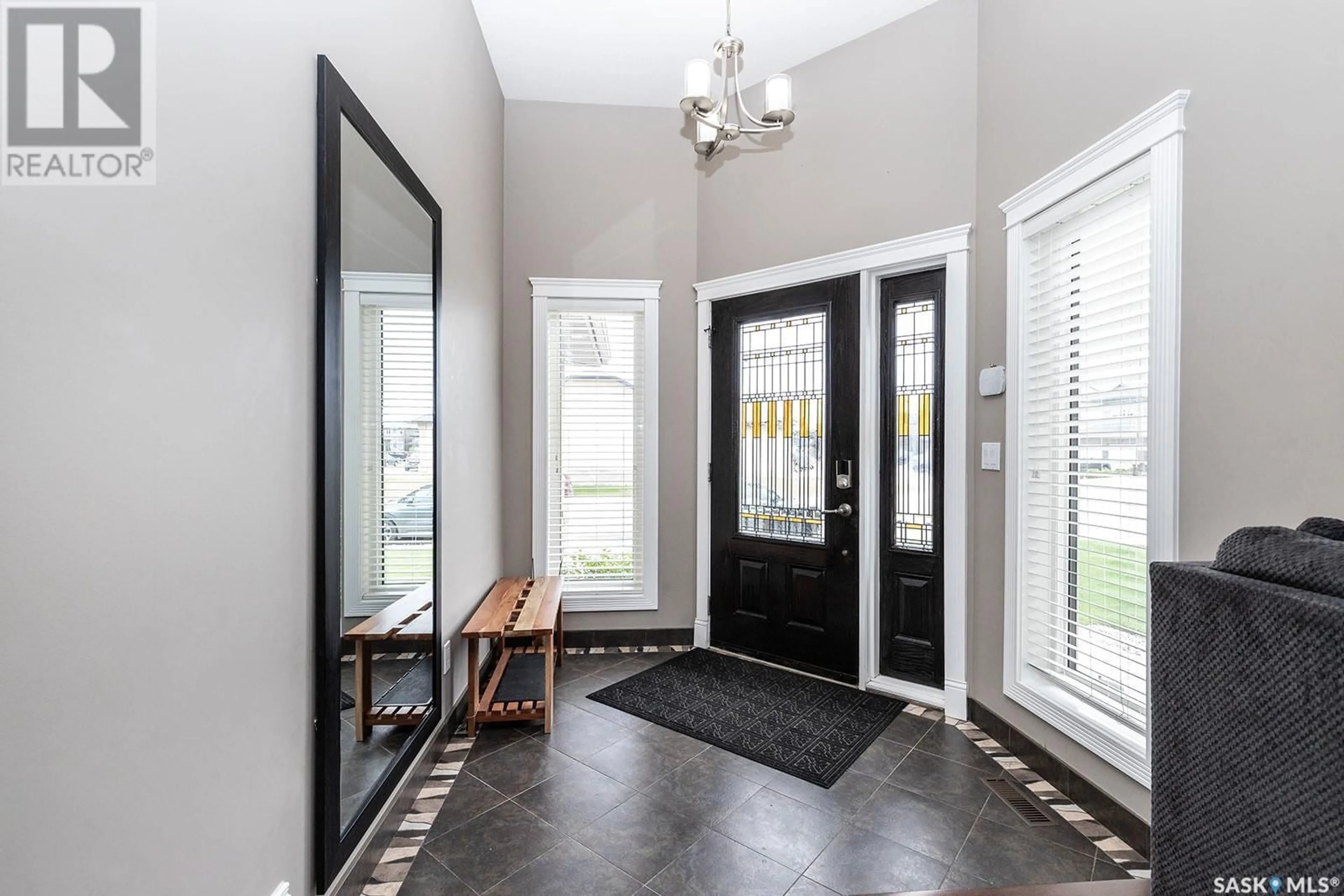 Indoor entryway for 1010 WILKINS CRESCENT, Saskatoon Saskatchewan S7W0C4
