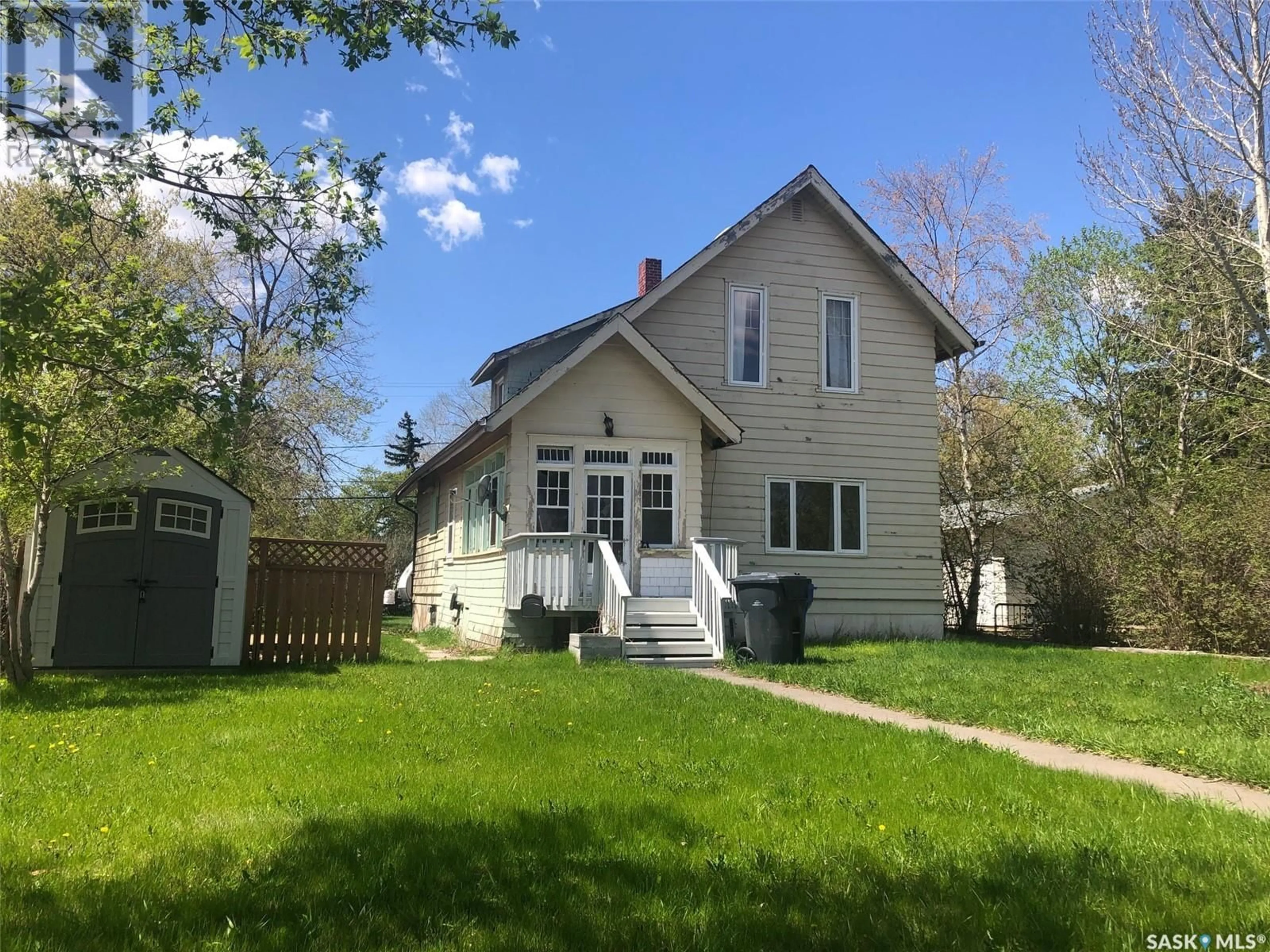 A pic from outside/outdoor area/front of a property/back of a property/a pic from drone, street for 215 MAIN STREET, Arcola Saskatchewan S0C0G0