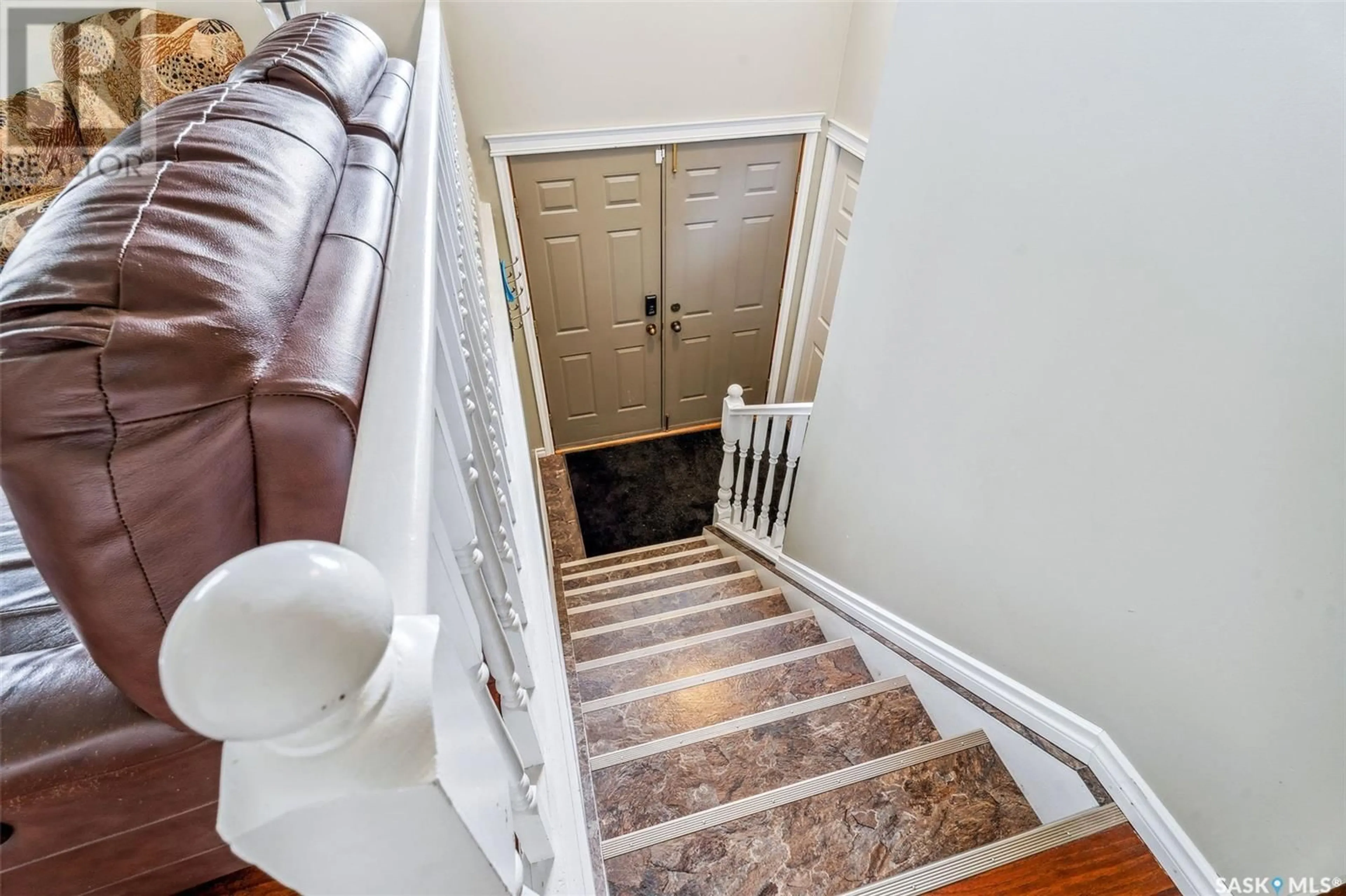 Stairs for 1135 BASARABA PLACE, Prince Albert Saskatchewan S6V7K3