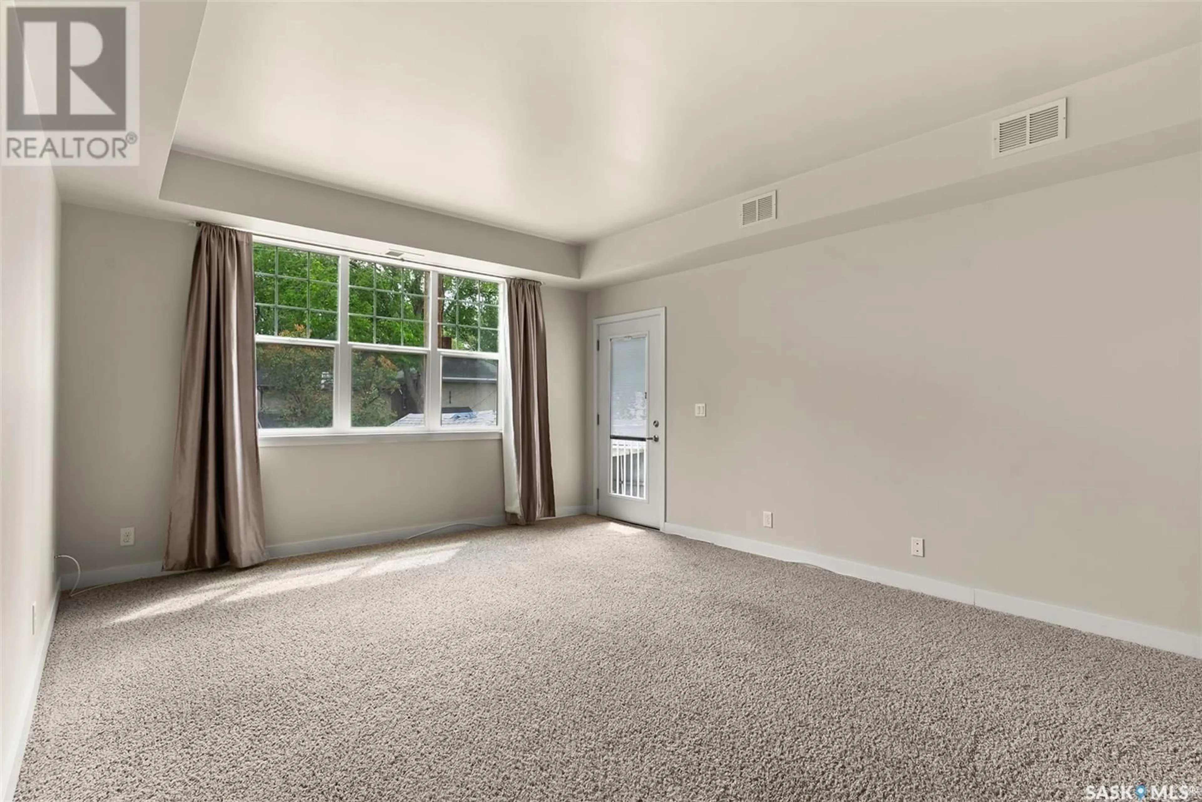 A pic of a room for 206 - 2313 MONTREAL STREET, Regina Saskatchewan S4P1L9