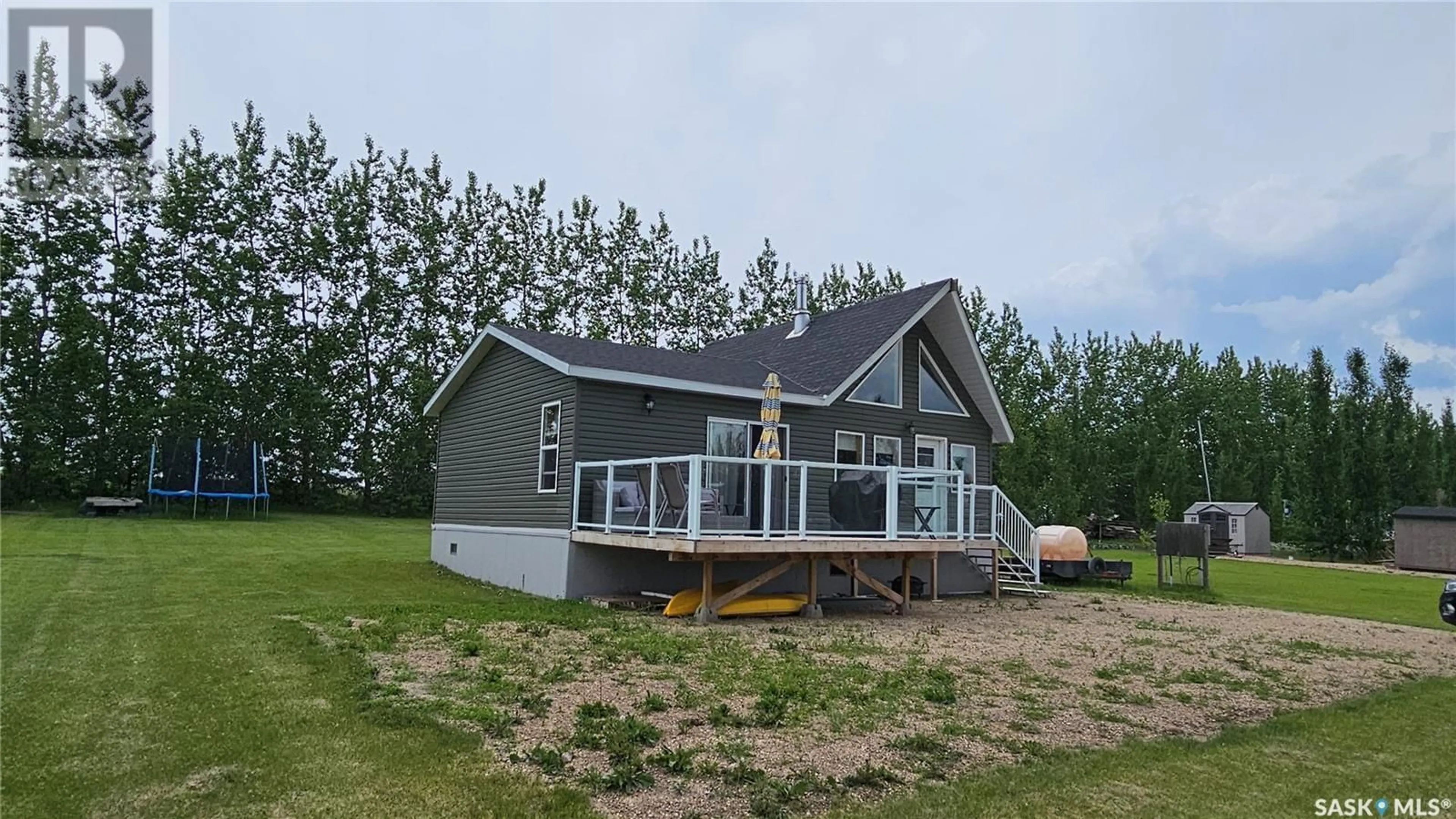Home with vinyl exterior material, building for 106 LAKESHORE DRIVE, Three Lakes Rm No. 400 Saskatchewan S0K2J0