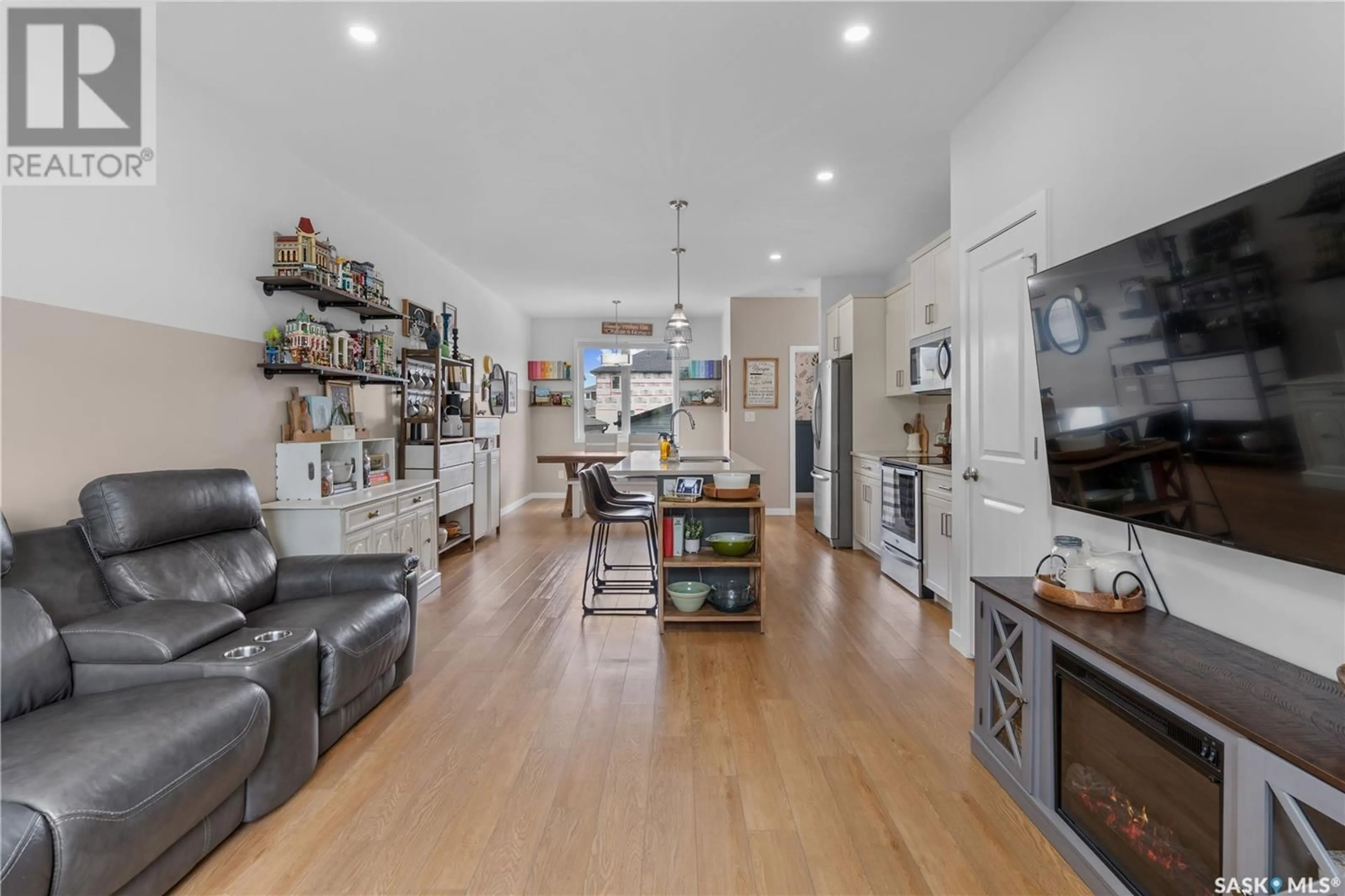 Unknown for 5430 PRIMROSE GREEN DRIVE, Regina Saskatchewan S4V3S8