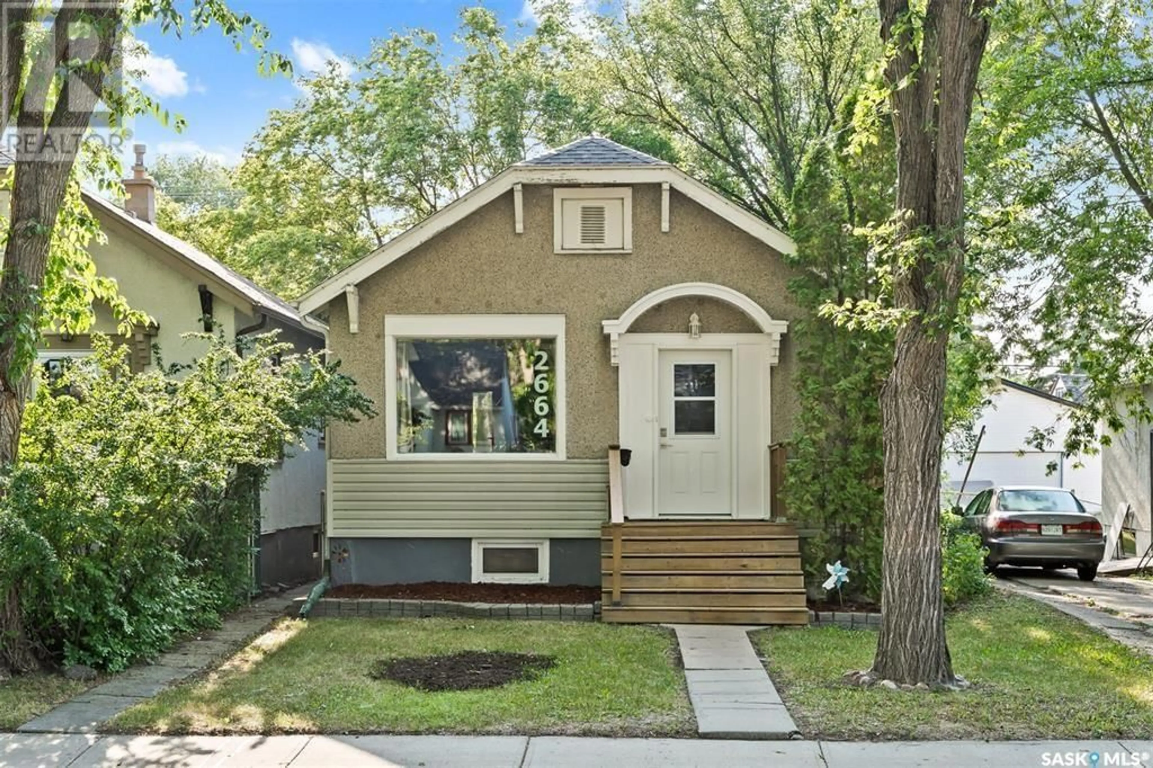 Home with vinyl exterior material, street for 2664 WALLACE STREET, Regina Saskatchewan S4N4B6