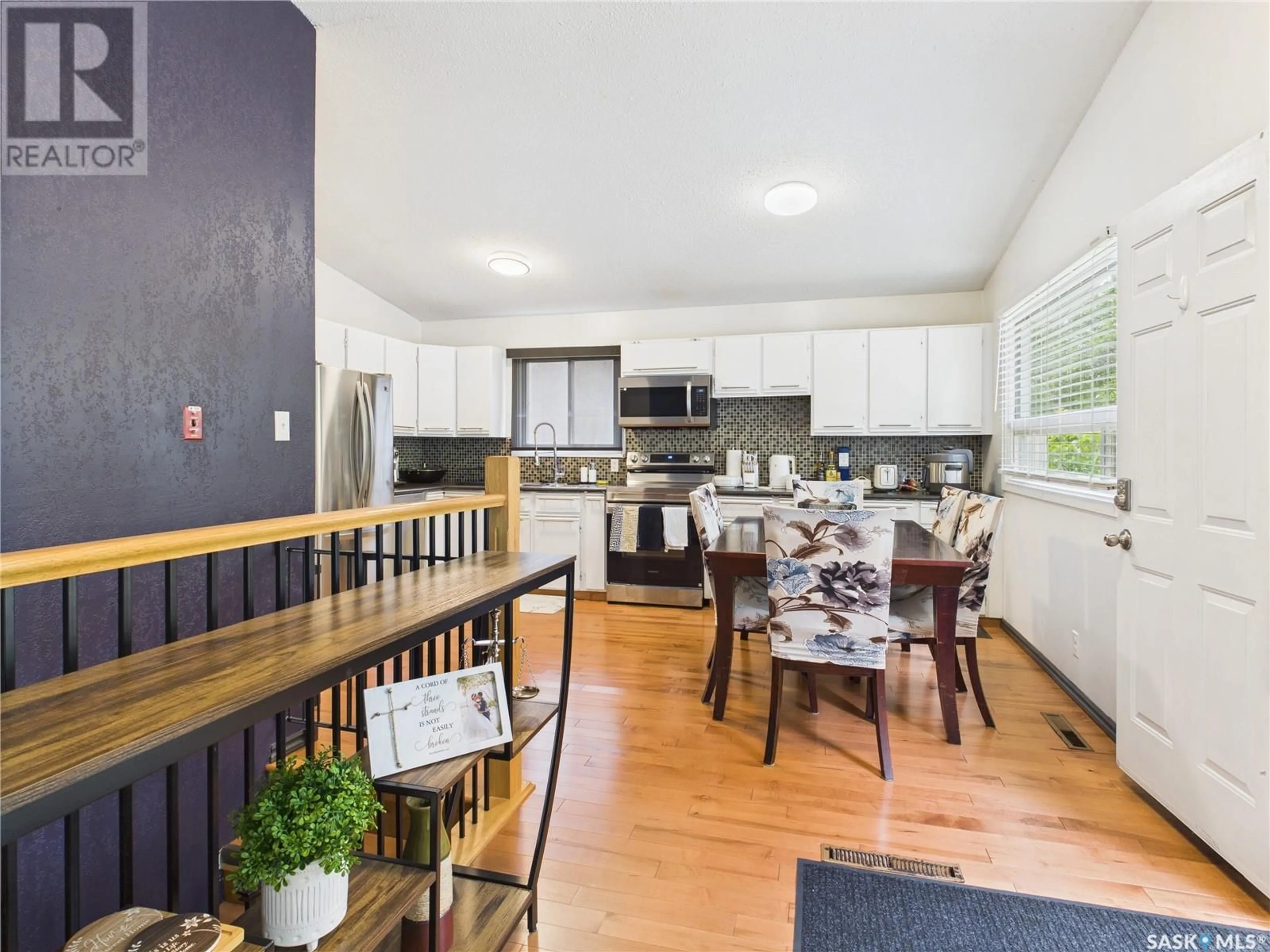 Open concept kitchen, unknown for 1373 2ND STREET, Prince Albert Saskatchewan S6V0H3