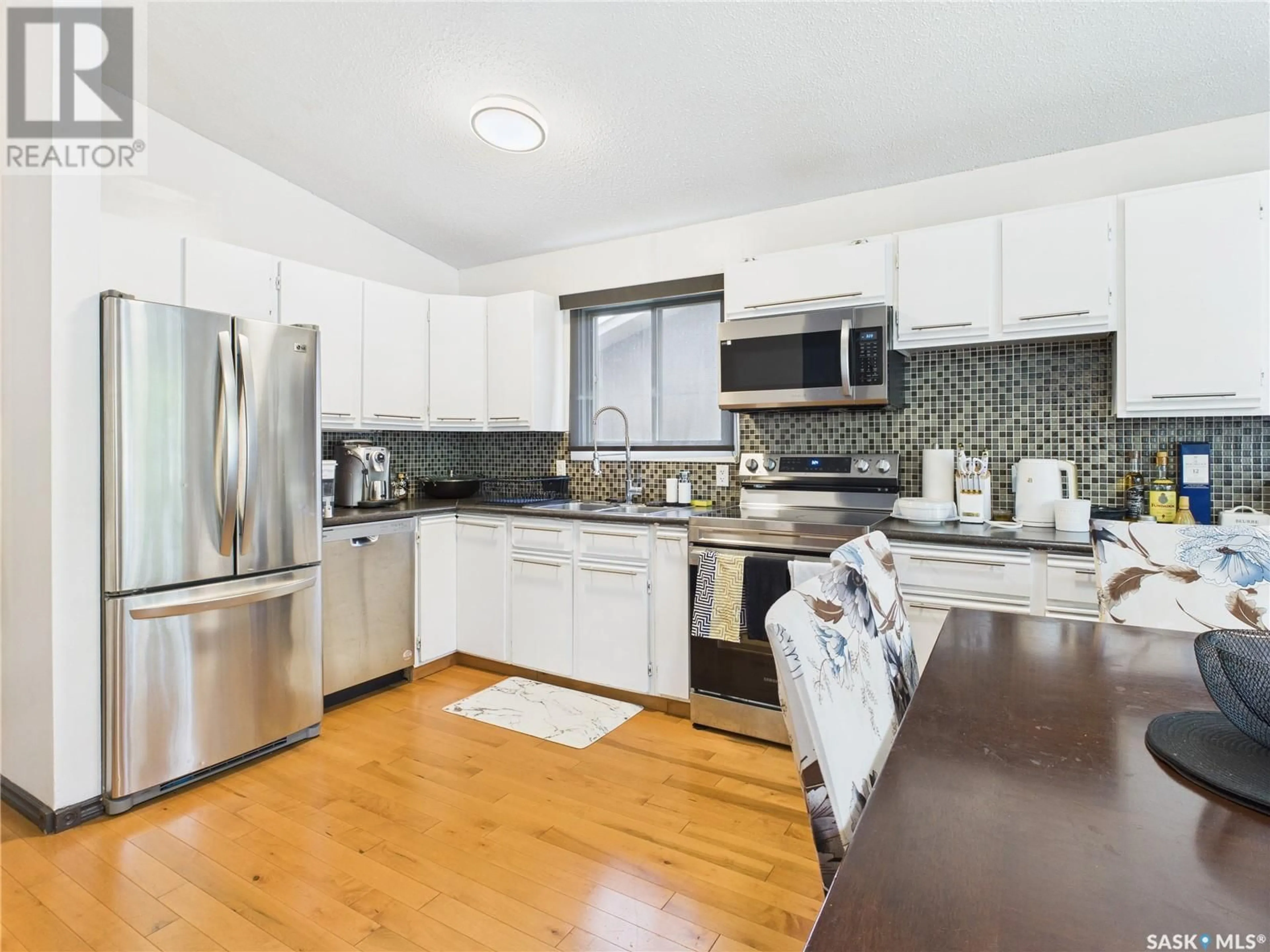 Open concept kitchen, unknown for 1373 2ND STREET, Prince Albert Saskatchewan S6V0H3