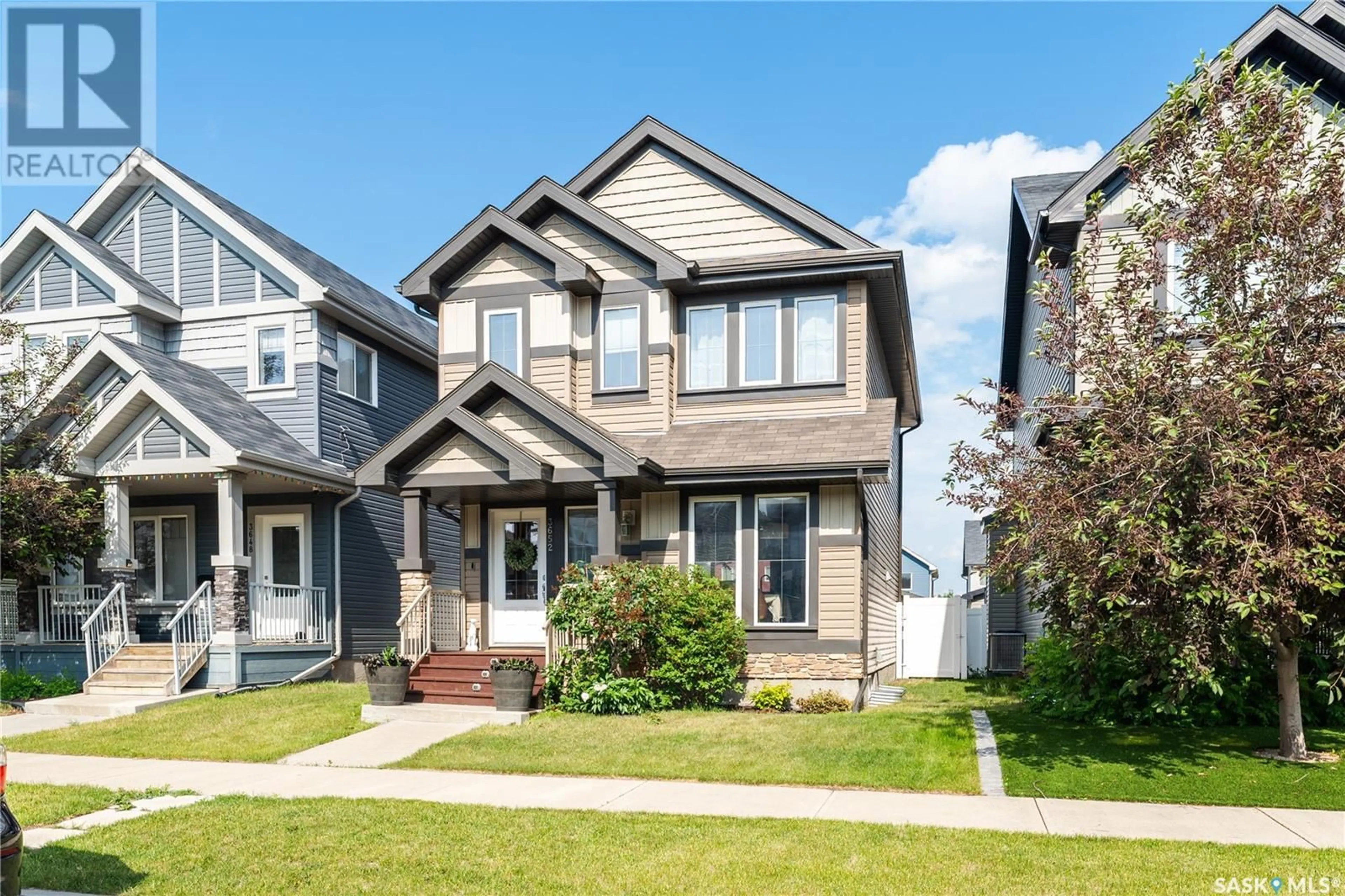 Home with vinyl exterior material, street for 3652 GREEN MOSS LANE, Regina Saskatchewan S4V1M2