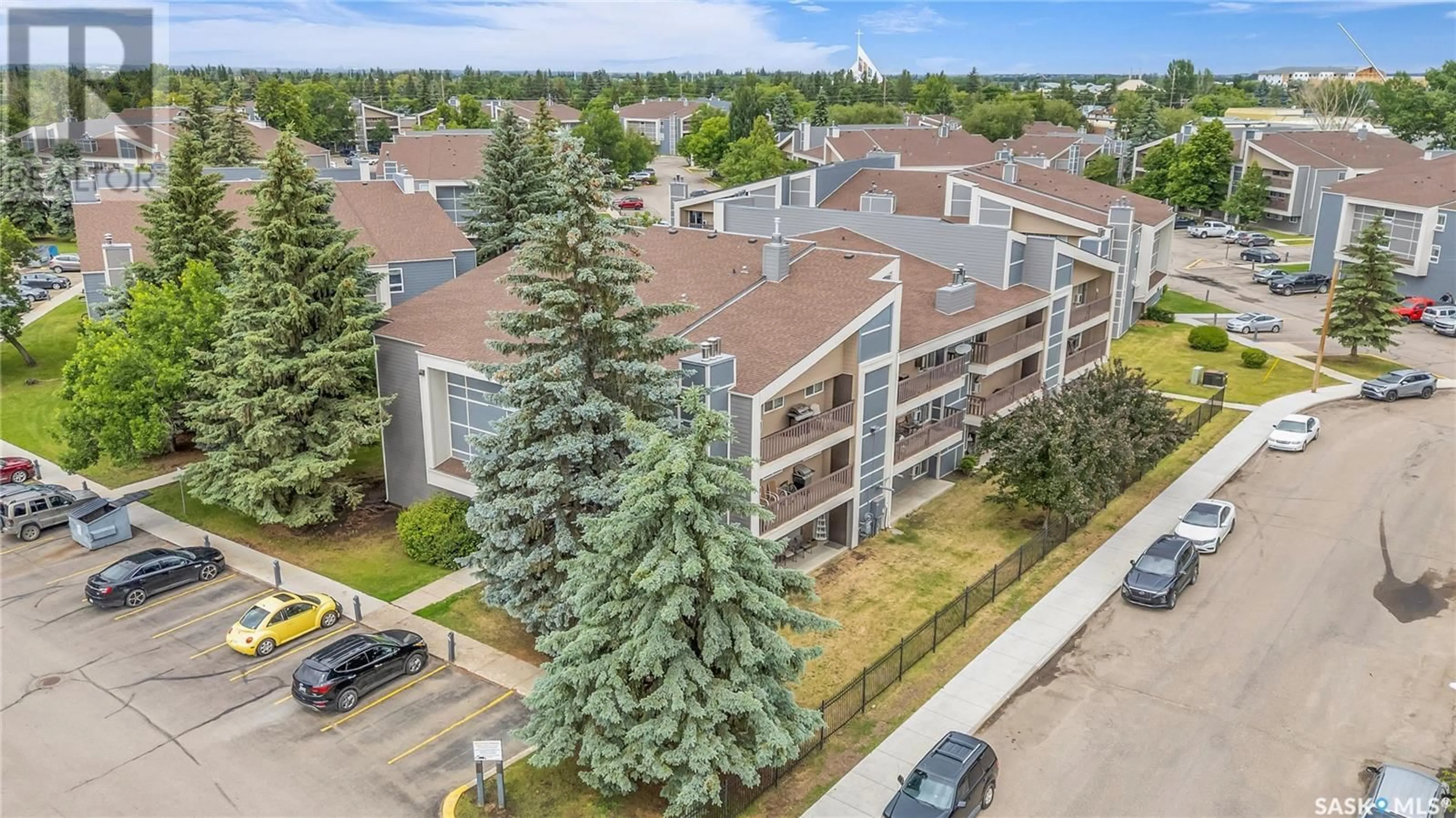 A pic from outside/outdoor area/front of a property/back of a property/a pic from drone, city buildings view from balcony for 510 - 730 PRAIRIE AVENUE, Saskatoon Saskatchewan S7N2V4