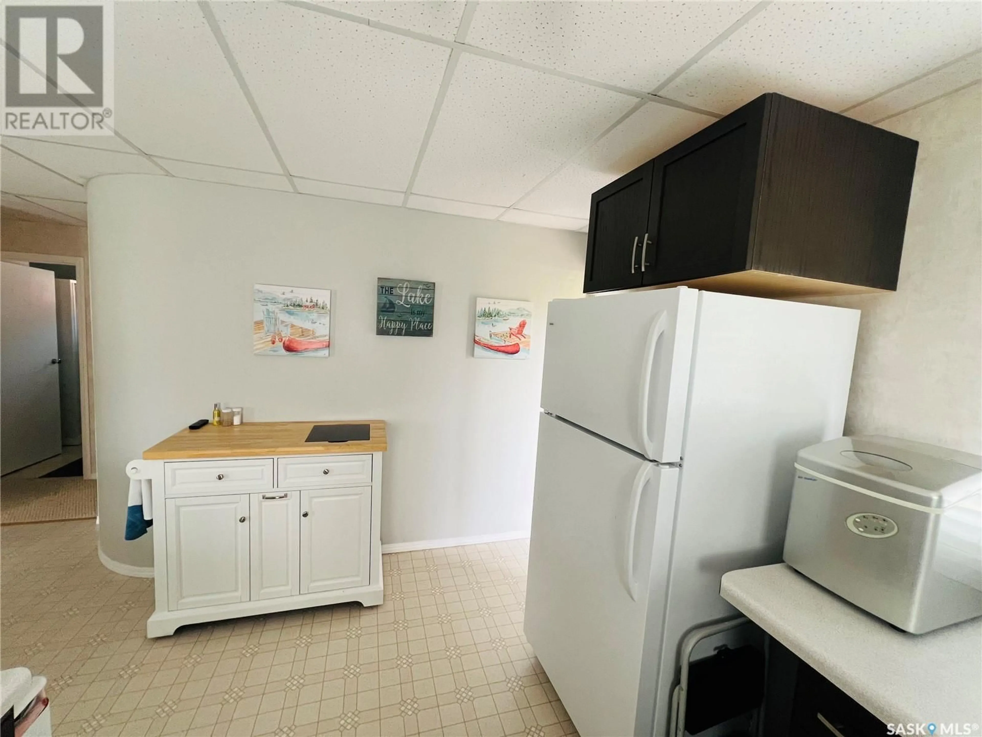 Standard kitchen, unknown for 316 HERCHMER CRESCENT, Beaver Flat Saskatchewan S0N2P0