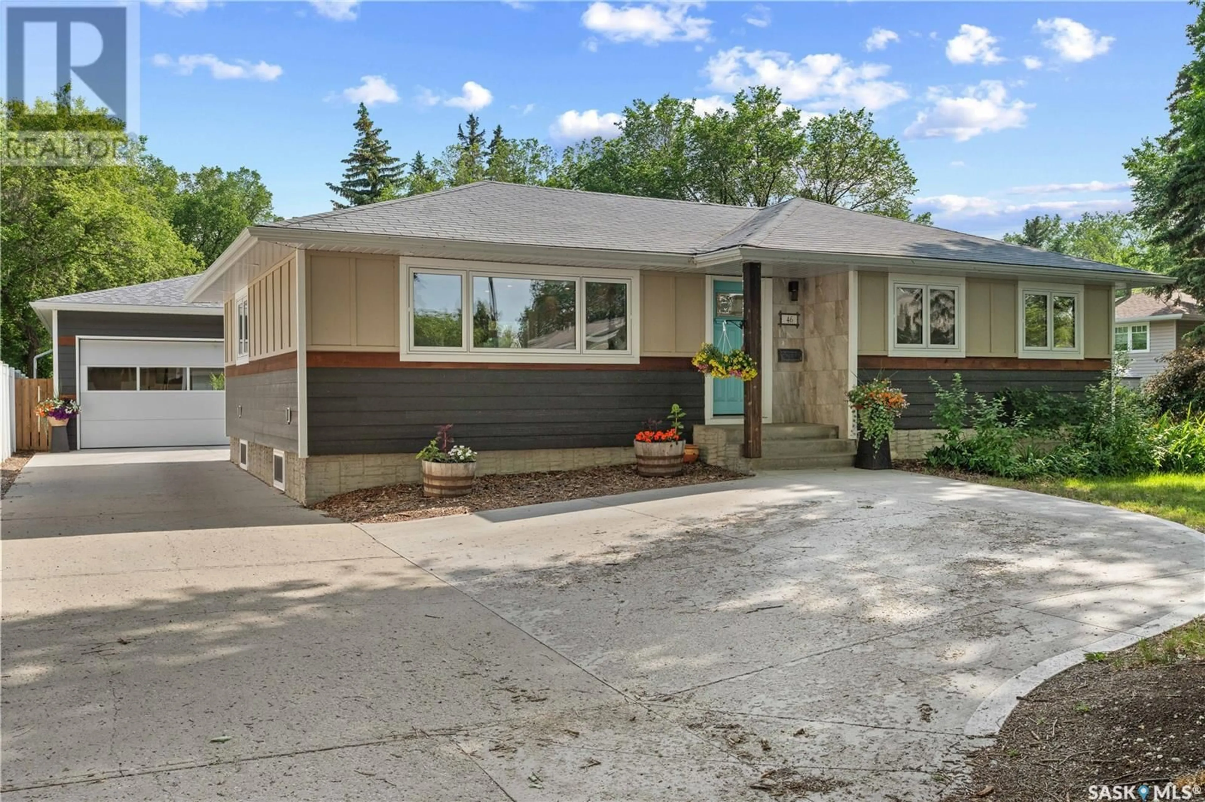 Home with vinyl exterior material, street for 46 MOTHERWELL CRESCENT, Regina Saskatchewan S4S3Z4