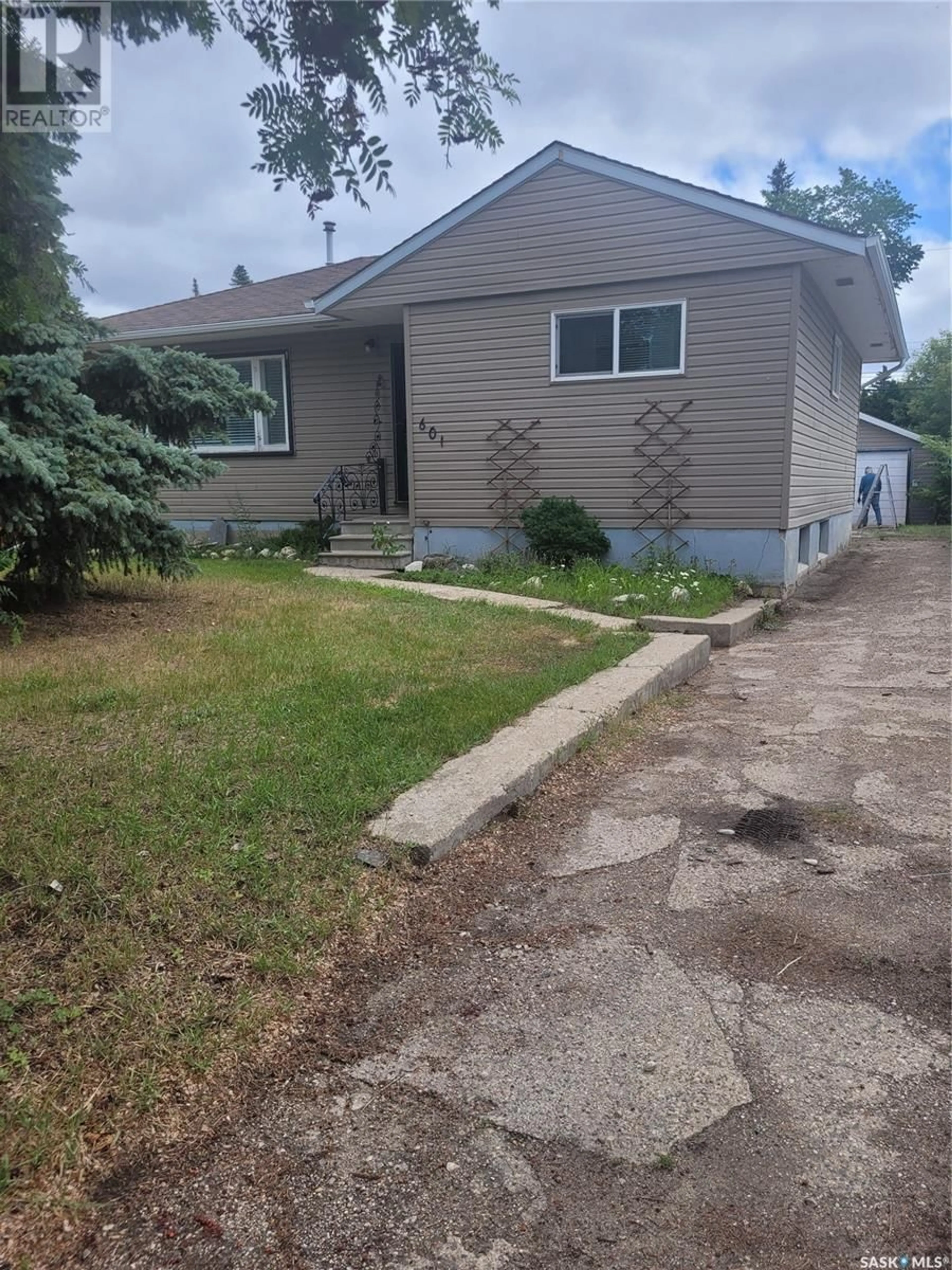 Unknown for 601 PRESTON AVENUE, Saskatoon Saskatchewan S7H2V1