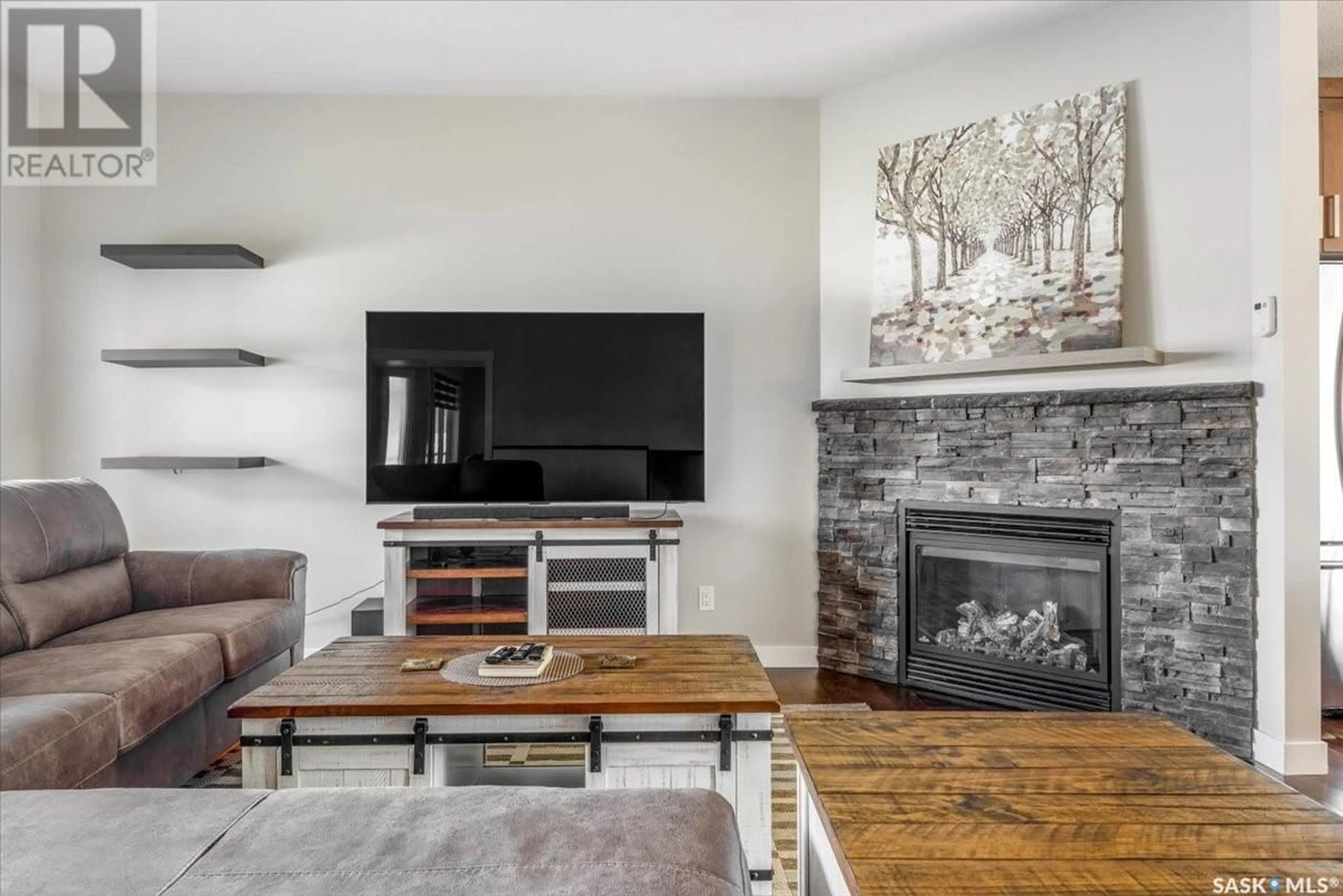 Living room with furniture, unknown for 21 DAWN BAY, White City Saskatchewan S4L0A1