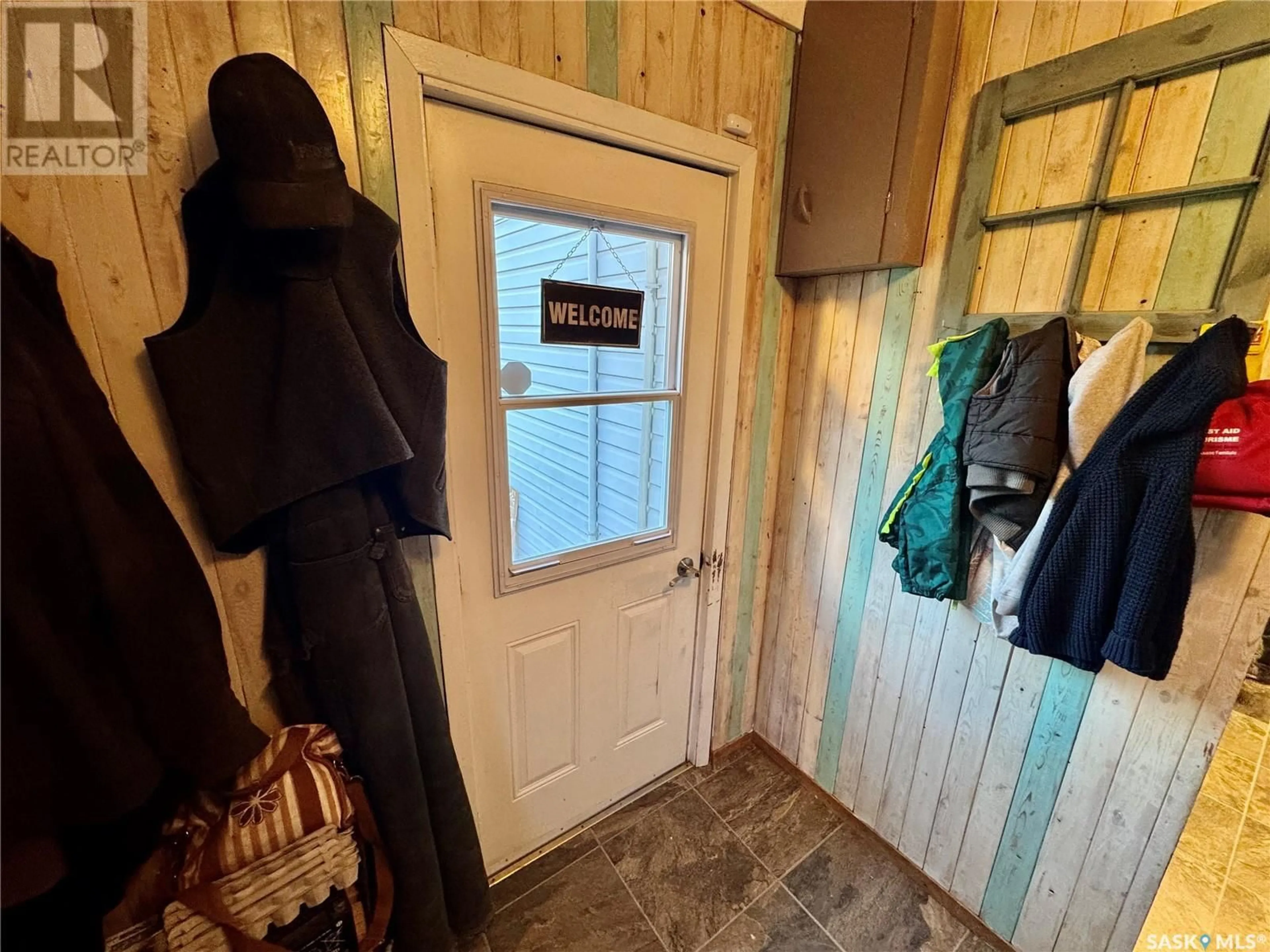 Indoor entryway for NOLT USHERVILLE ACREAGE, Preeceville Rm No. 334 Saskatchewan S0A0W0