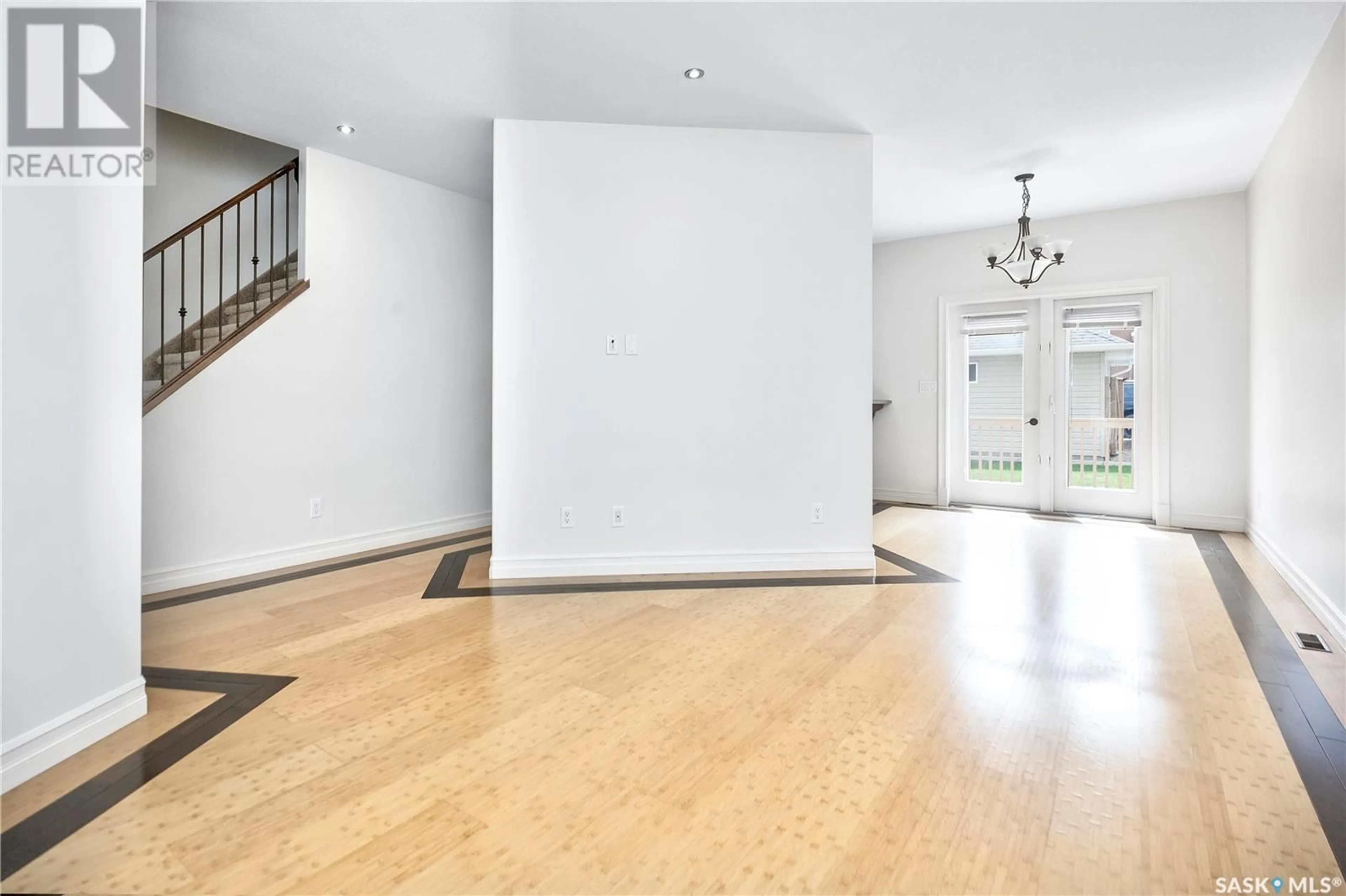Indoor foyer for E - 23 19TH STREET, Prince Albert Saskatchewan S6V1J1