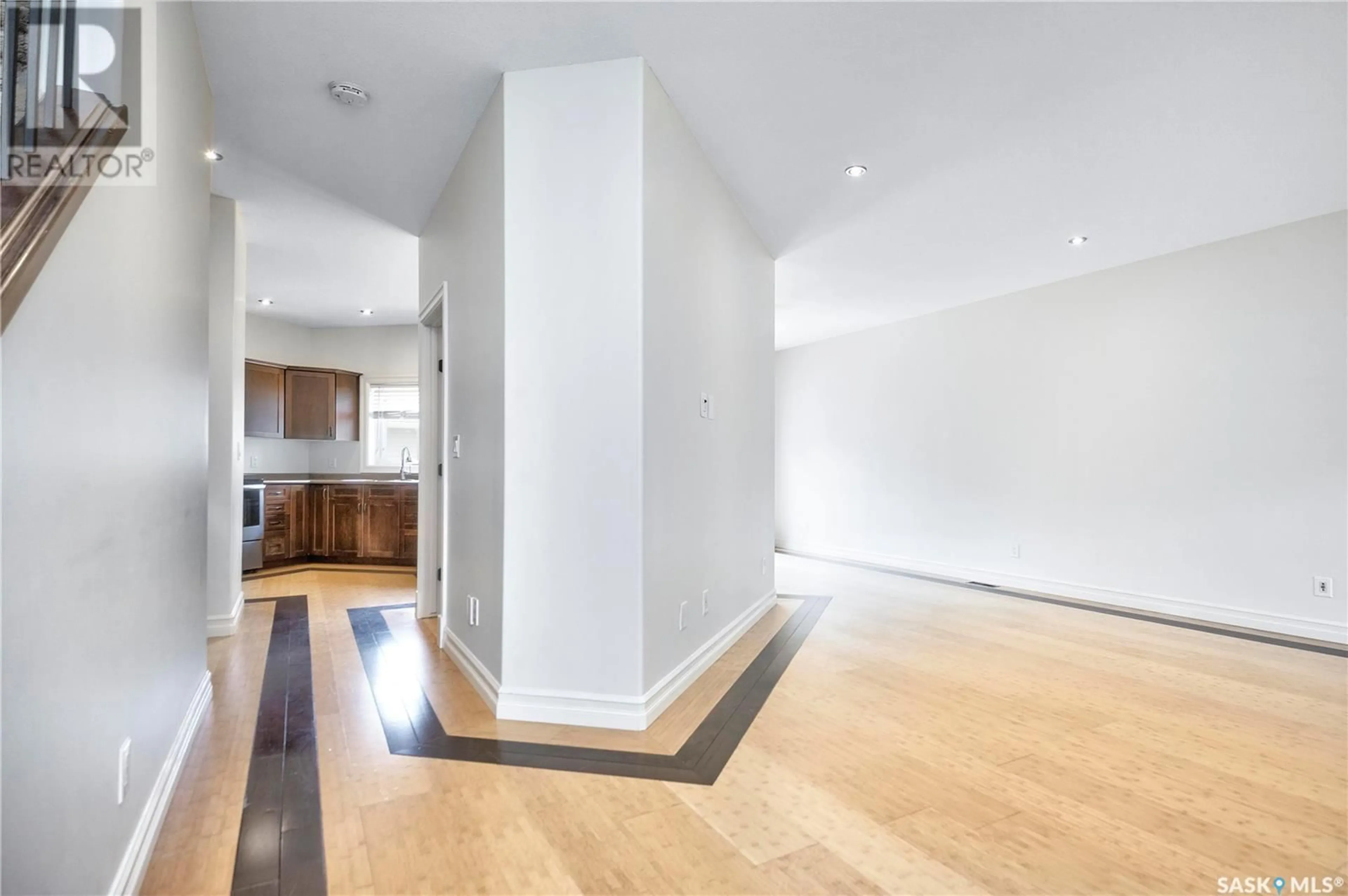 Indoor foyer for E - 23 19TH STREET, Prince Albert Saskatchewan S6V1J1