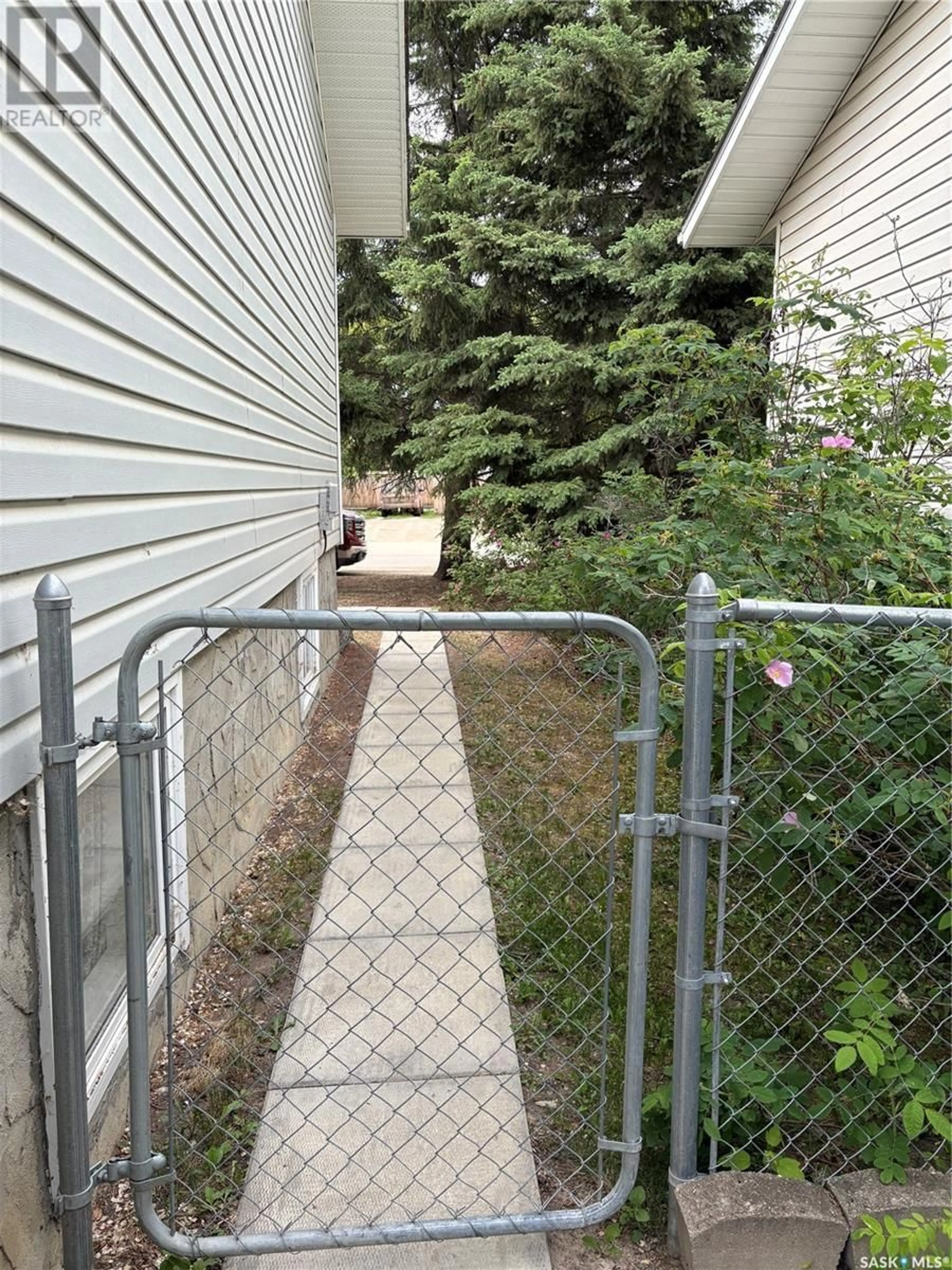 Patio, street for 809 MAIN STREET, Big River Saskatchewan S0J0E0