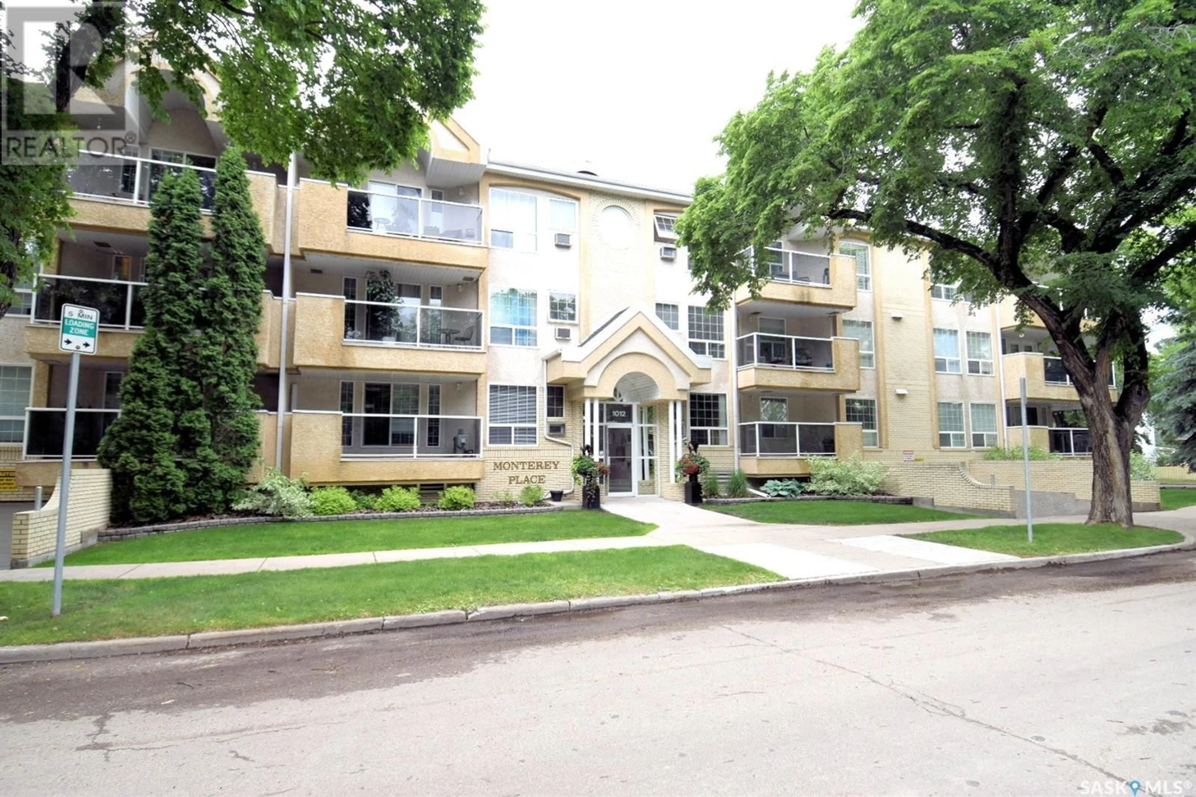 Patio, street for 304 - 1012 LANSDOWNE AVENUE, Saskatoon Saskatchewan S7H2C3