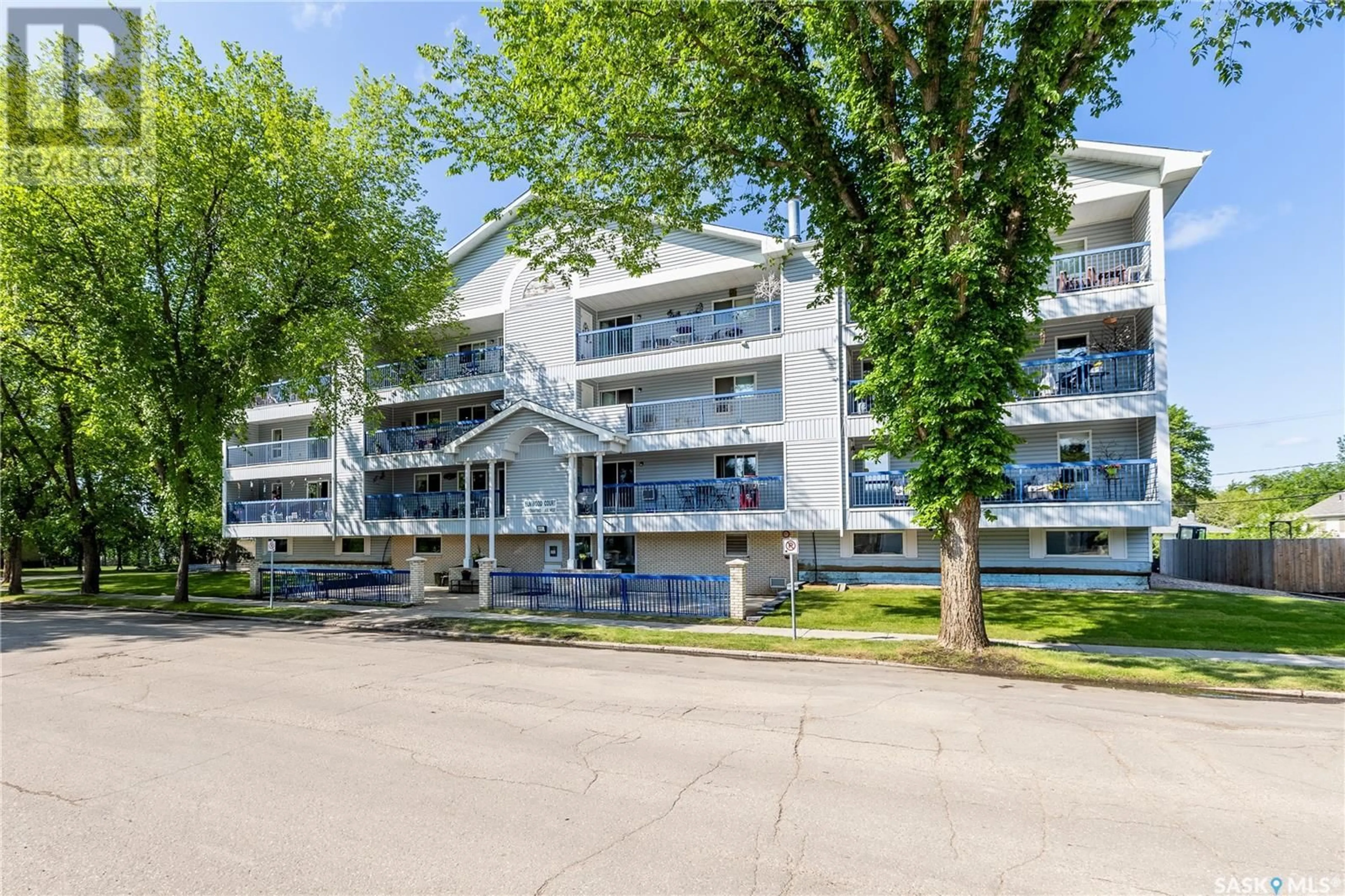 Patio, building for 203 - 218 CRAWFORD AVENUE, Melfort Saskatchewan S0E1A0