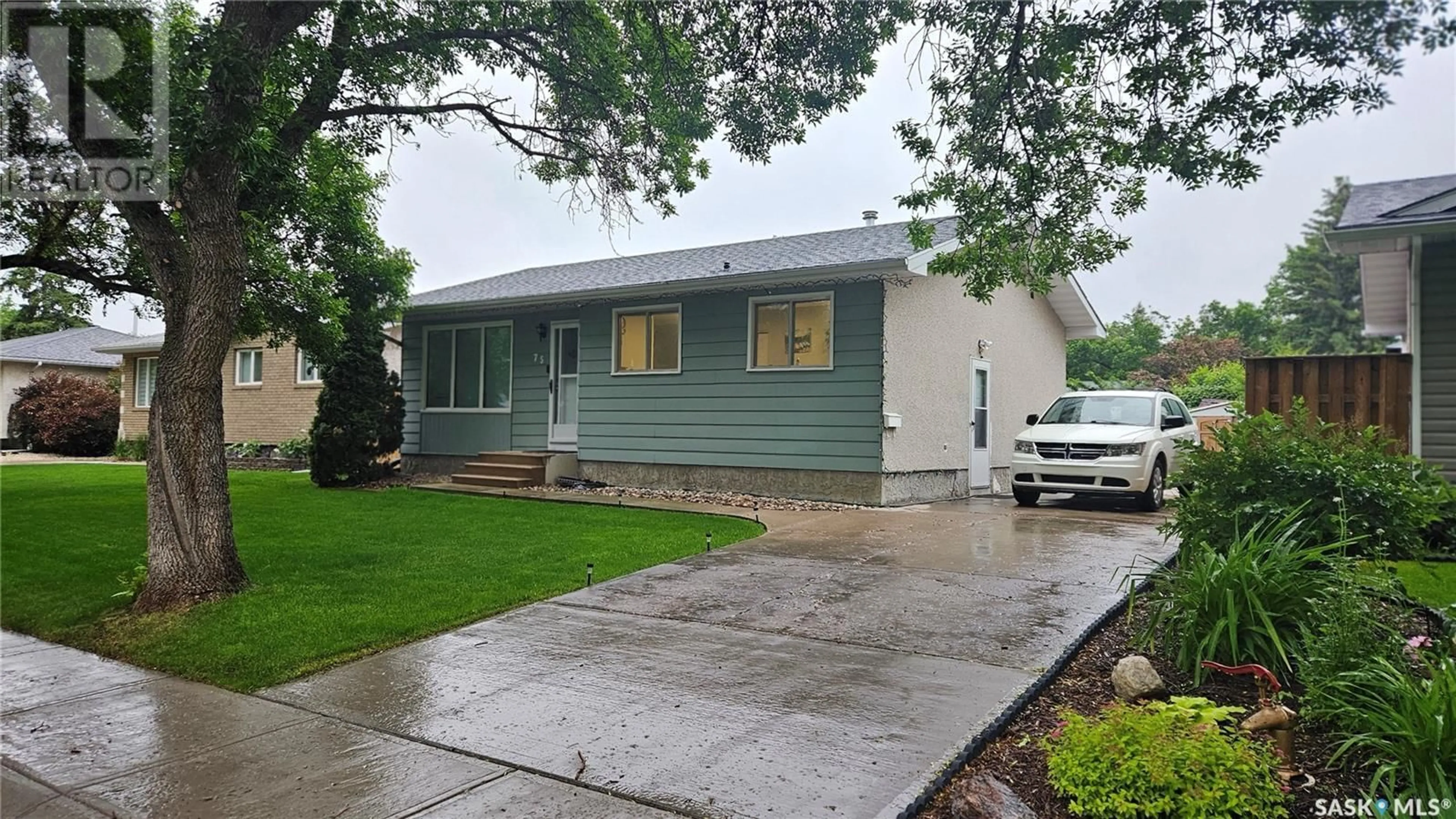 Home with vinyl exterior material, street for 75 WALTER CRESCENT, Regina Saskatchewan S4X1L5