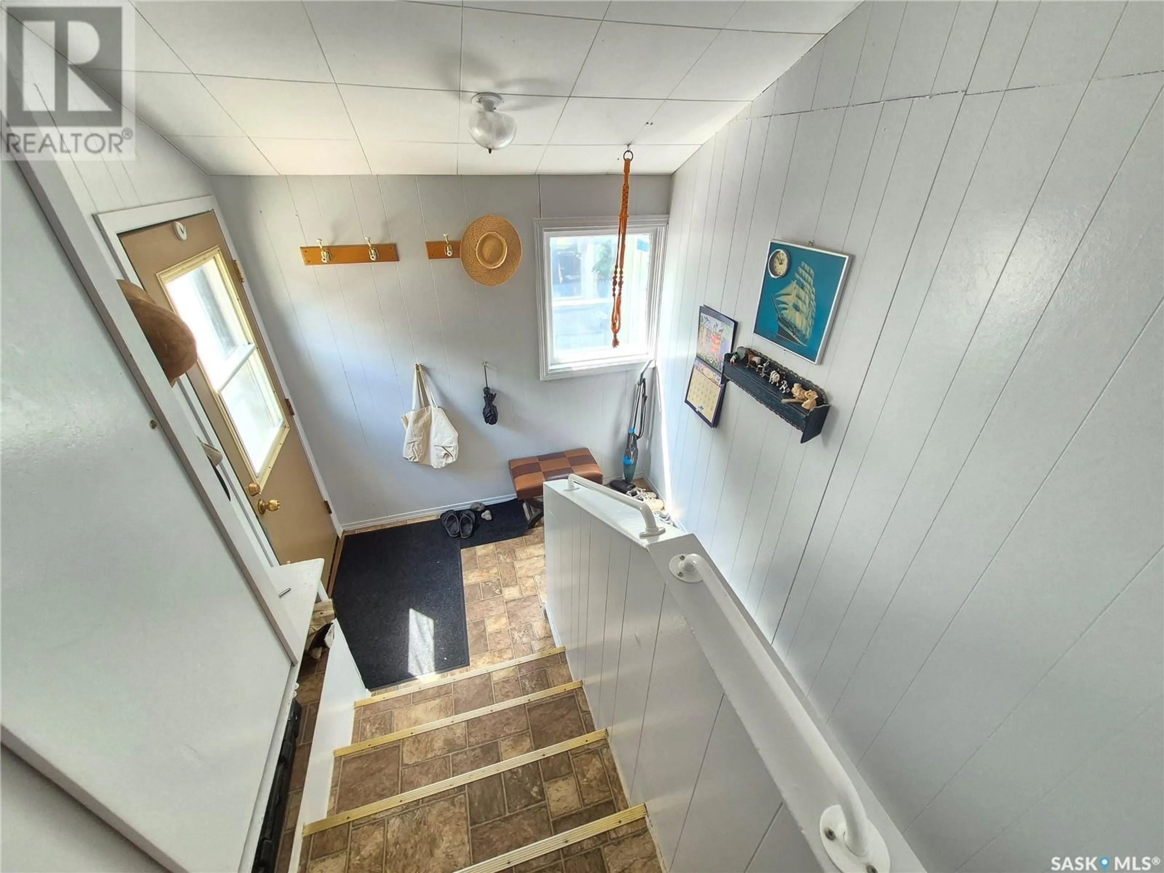 A pic of a room for 427 ALBERT STREET, Weyburn Saskatchewan S4H1G4