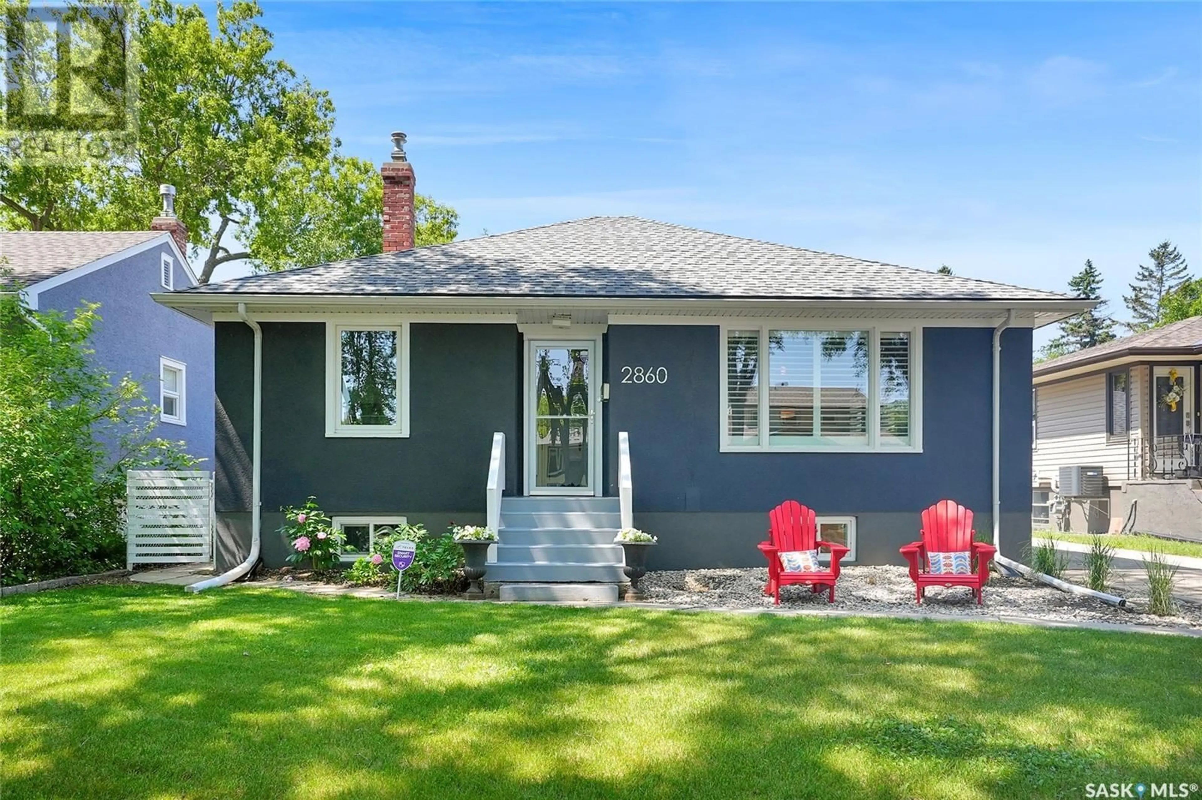 Home with vinyl exterior material, street for 2860 ATHOL STREET, Regina Saskatchewan S4S1Y2