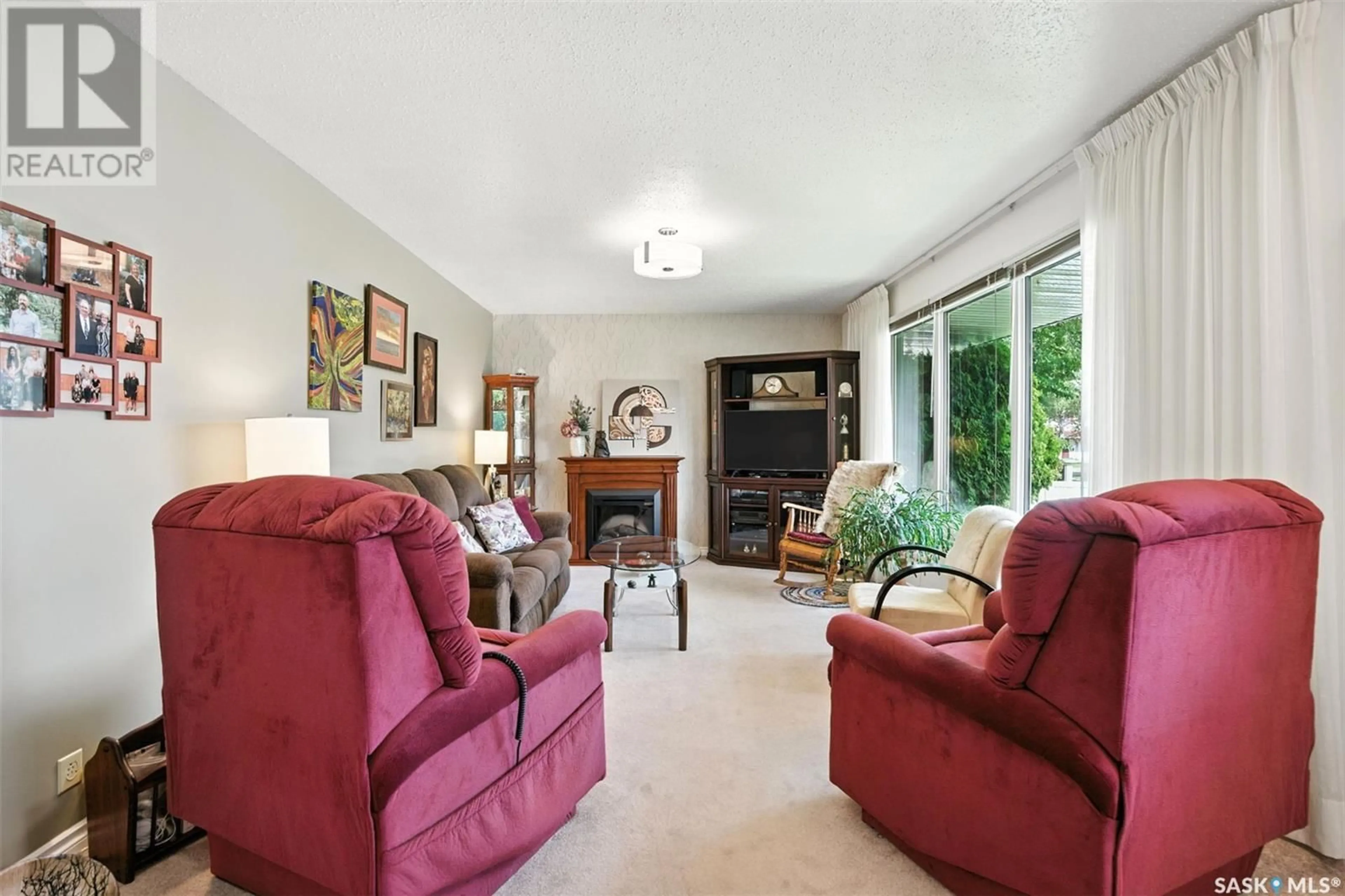 Living room with furniture, unknown for 401 5TH AVENUE, Watrous Saskatchewan S0K4T0