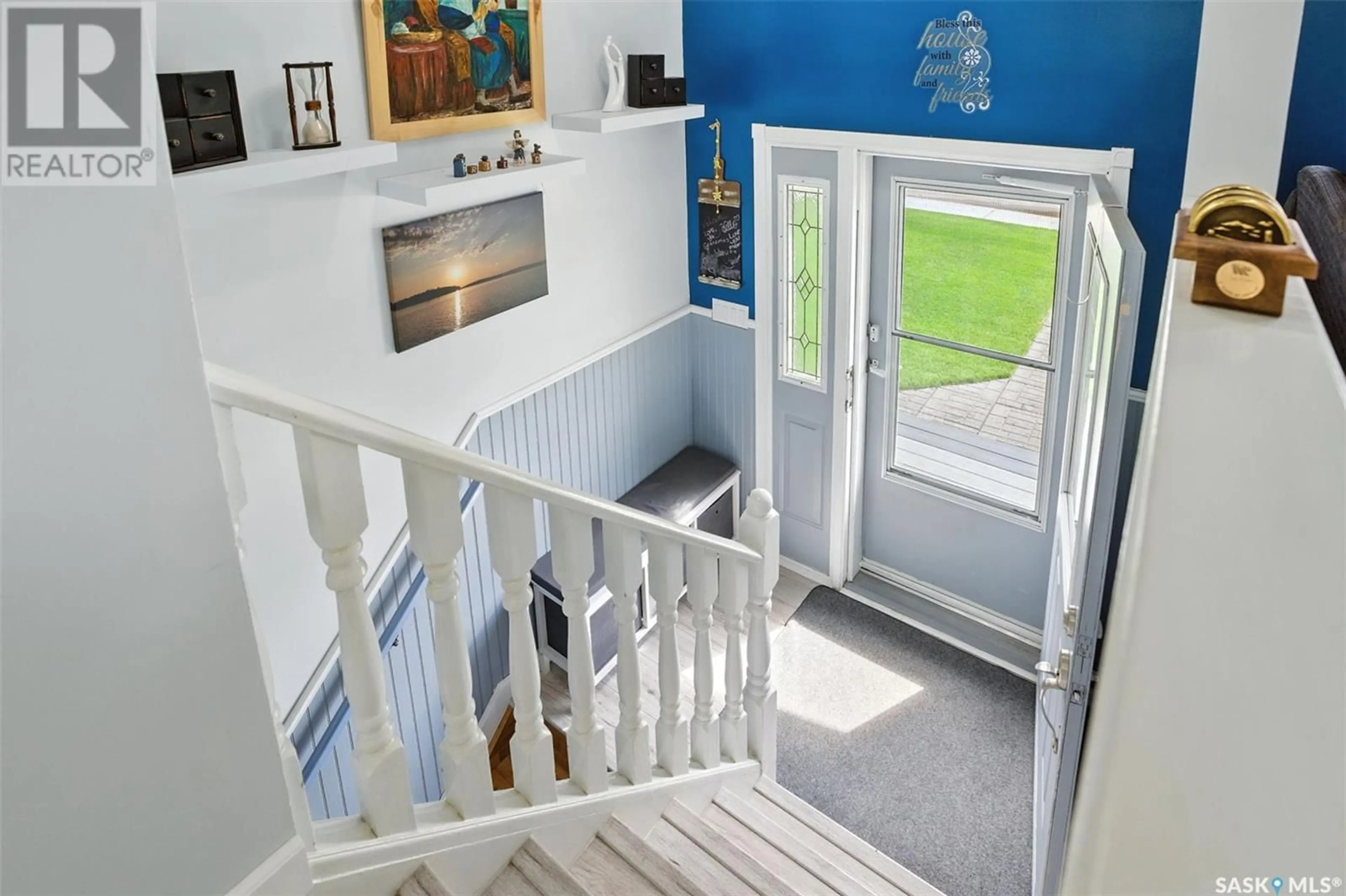 Indoor foyer for 26 HOWARD CRESCENT, Lanigan Saskatchewan S0K2M0