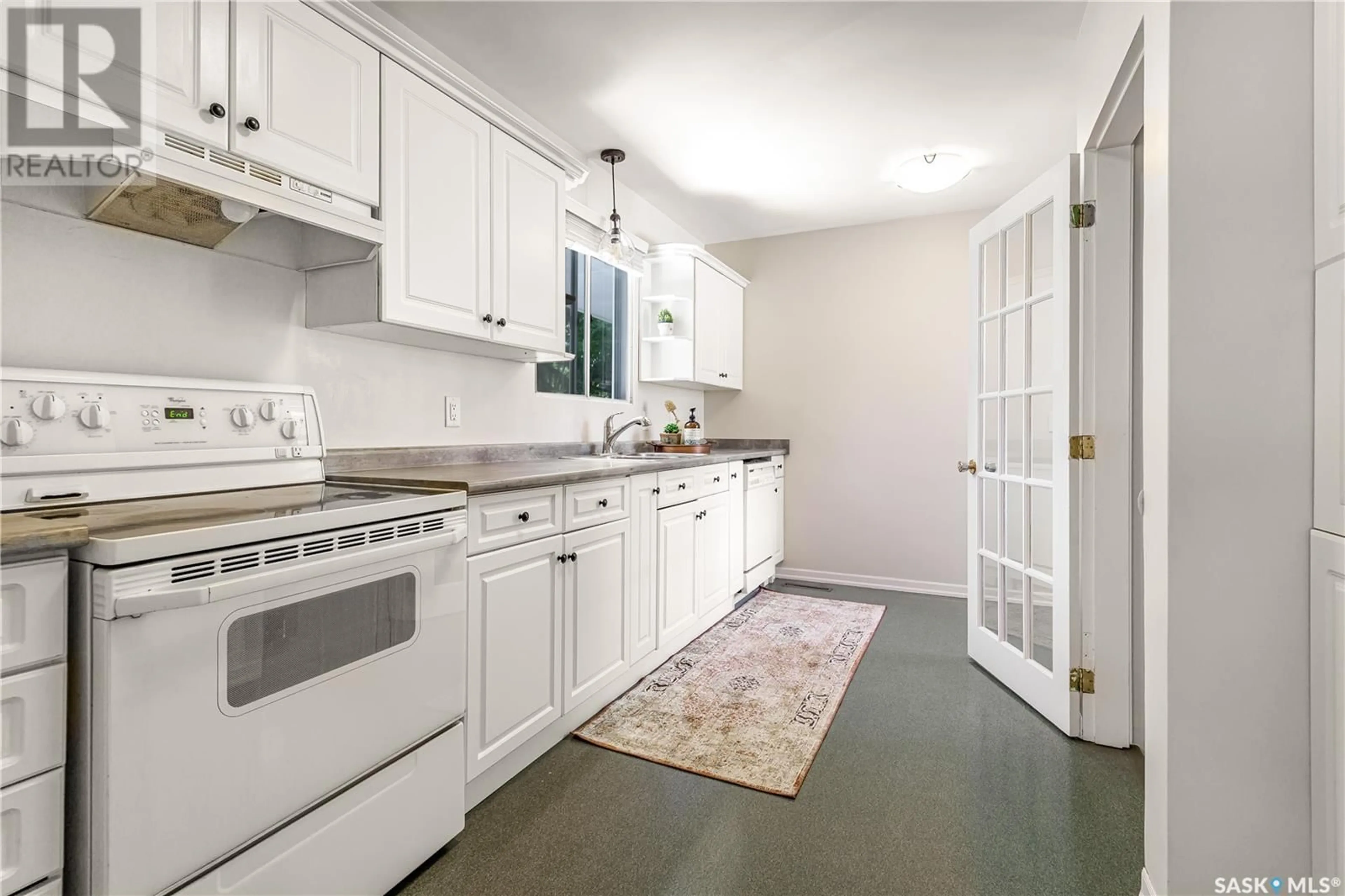 Standard kitchen, ceramic/tile floor for 1314 JUBILEE AVENUE, Regina Saskatchewan S4S3S9