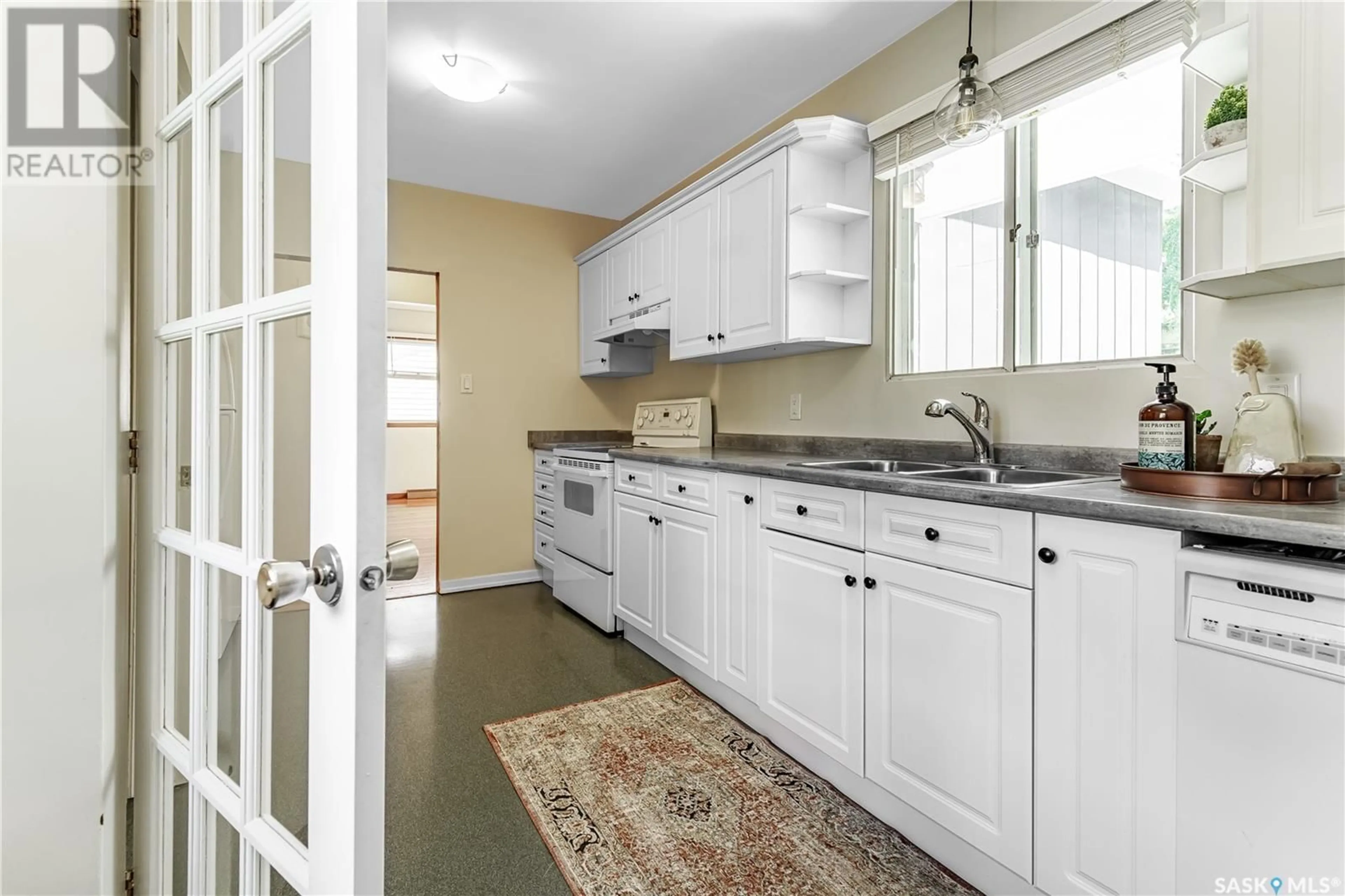 Standard kitchen, unknown for 1314 JUBILEE AVENUE, Regina Saskatchewan S4S3S9