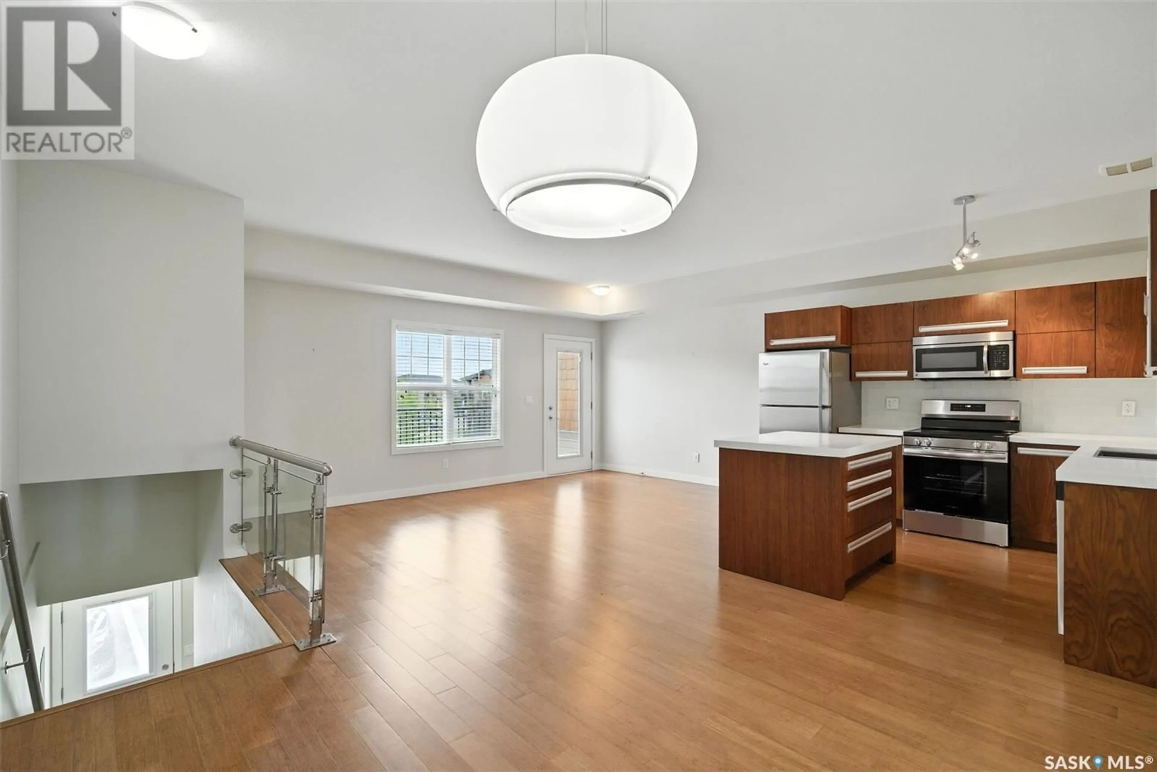 Open concept kitchen, unknown for 1015 - 1006 PATRICK CRESCENT, Saskatoon Saskatchewan S7W0M5