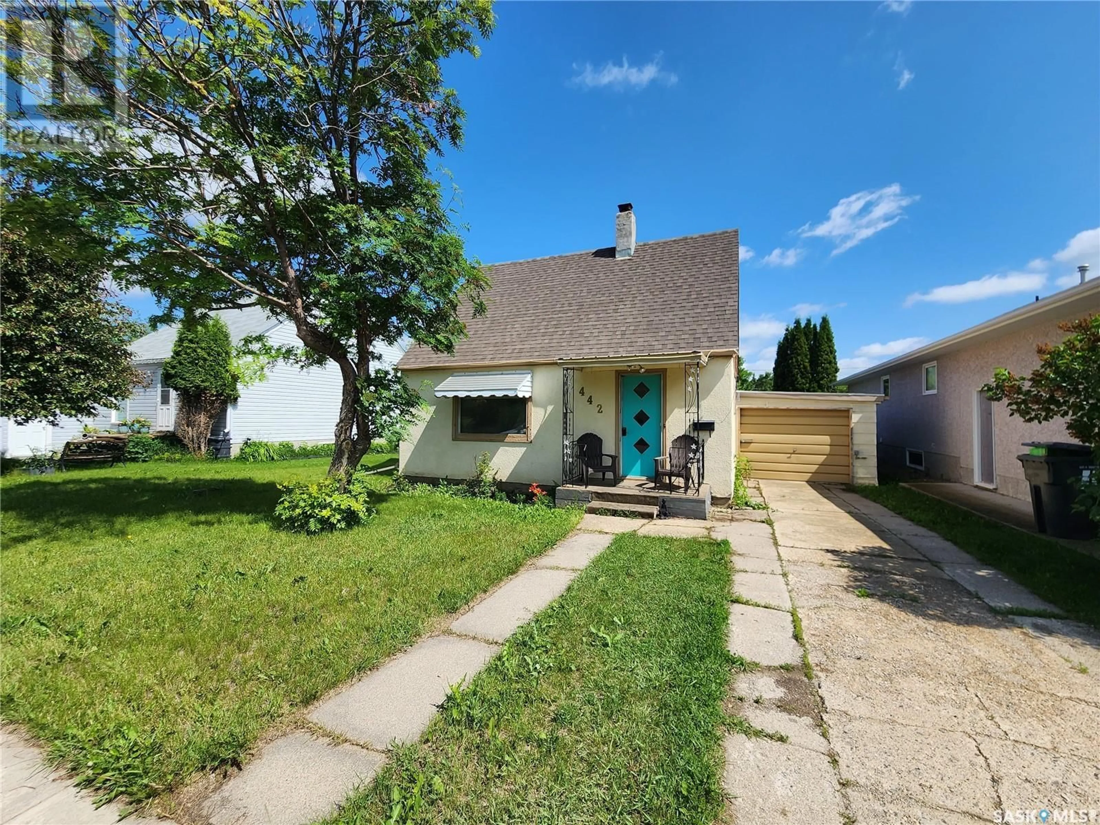 A pic from outside/outdoor area/front of a property/back of a property/a pic from drone, street for 442 4TH AVENUE, Melville Saskatchewan S0A2P0
