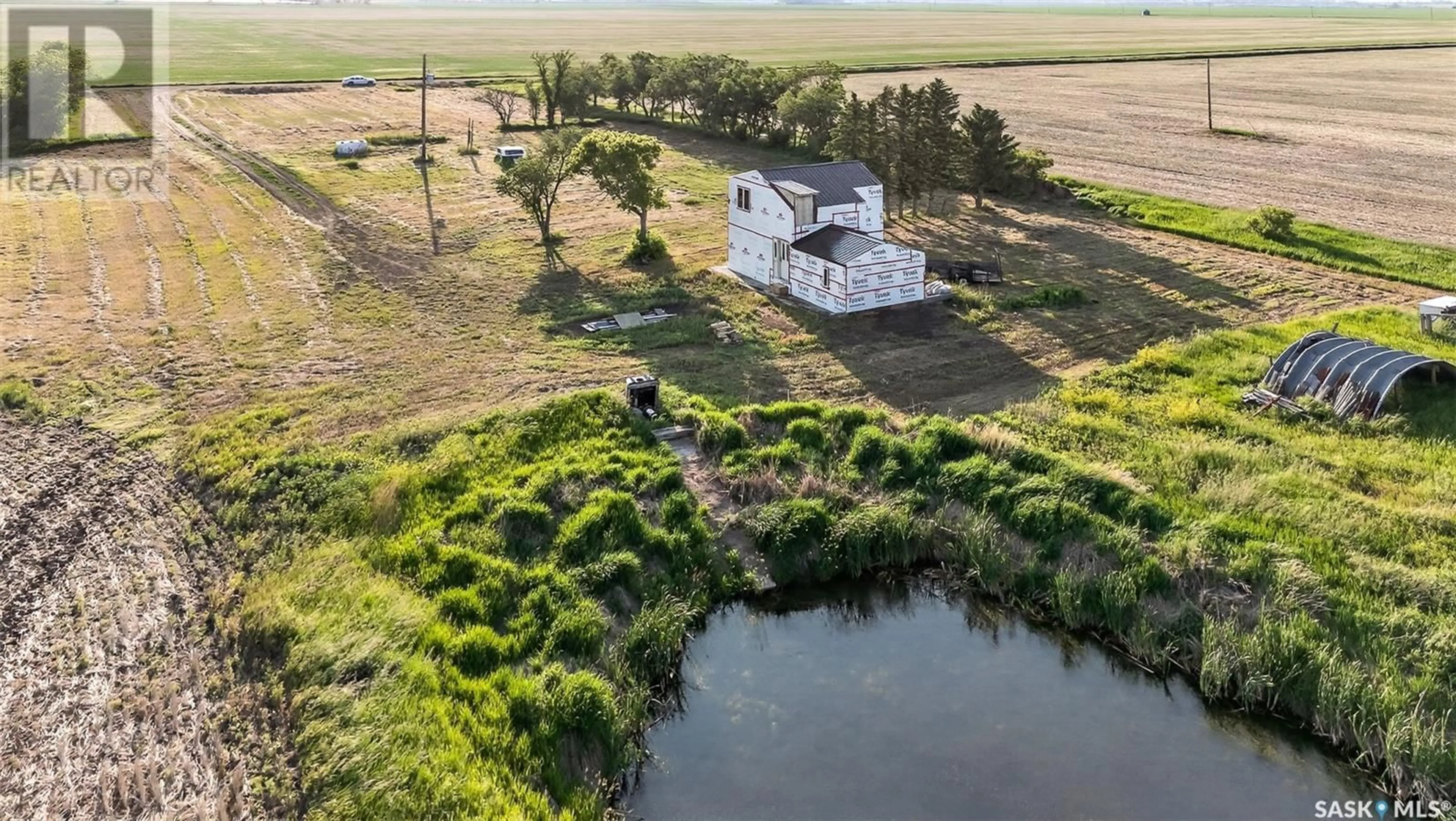 A pic from outside/outdoor area/front of a property/back of a property/a pic from drone, water/lake/river/ocean view for RM OF MOOSE JAW YARDSITE, Moose Jaw Rm No. 161 Saskatchewan S0H0N0