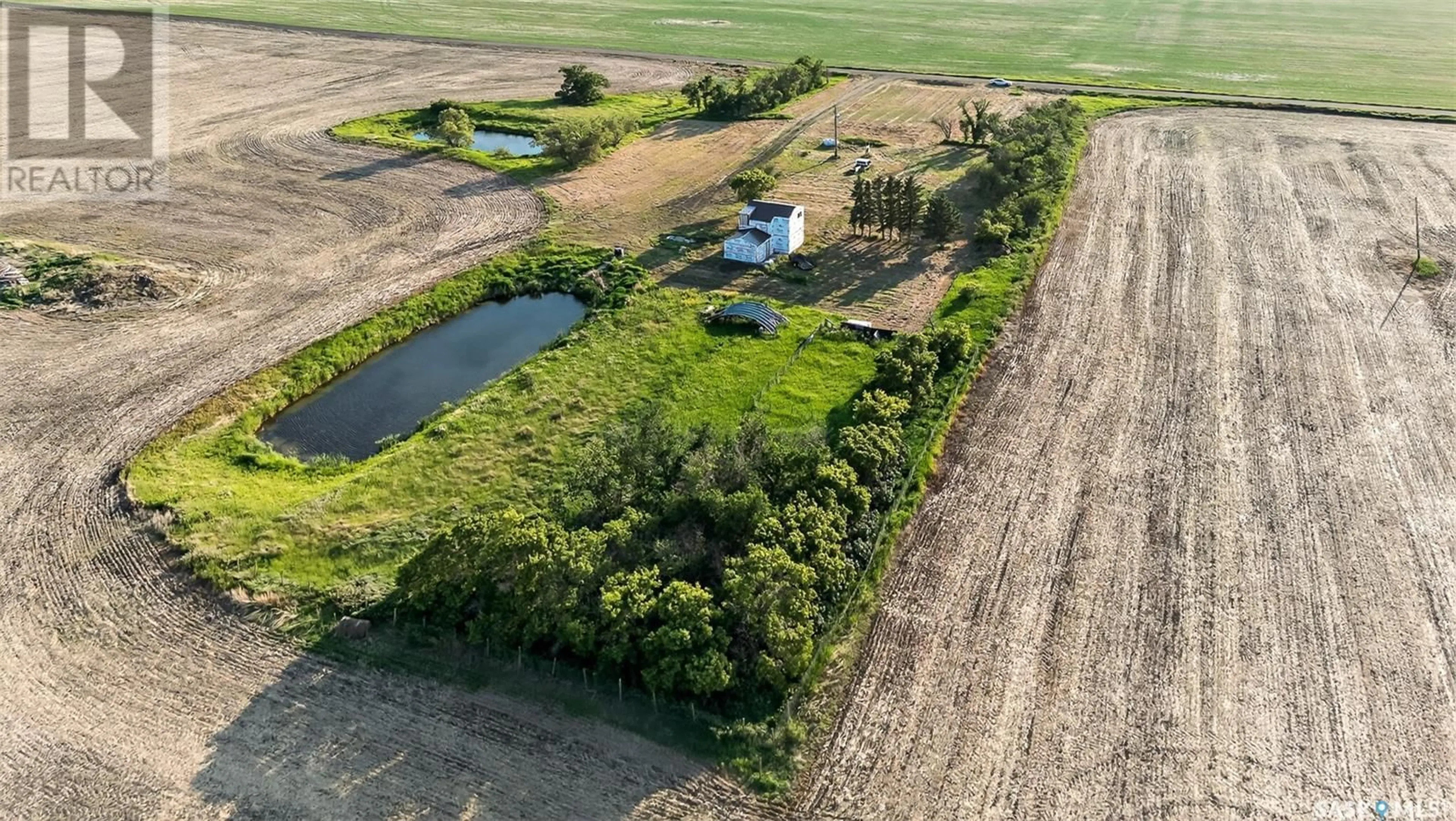 A pic from outside/outdoor area/front of a property/back of a property/a pic from drone, water/lake/river/ocean view for RM OF MOOSE JAW YARDSITE, Moose Jaw Rm No. 161 Saskatchewan S0H0N0