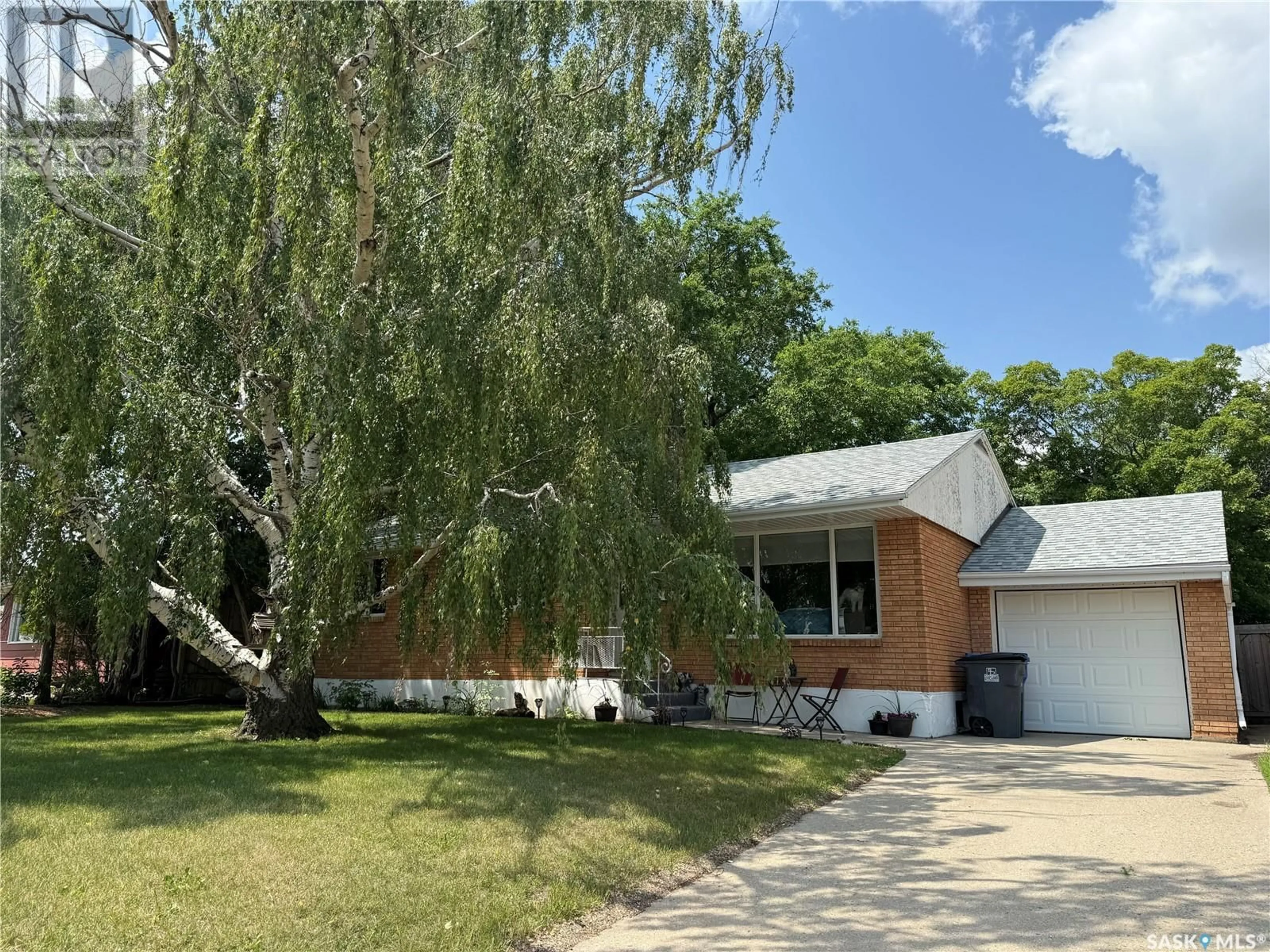 Home with vinyl exterior material, street for 213 DUNCAN ROAD, Estevan Saskatchewan S4A0A3