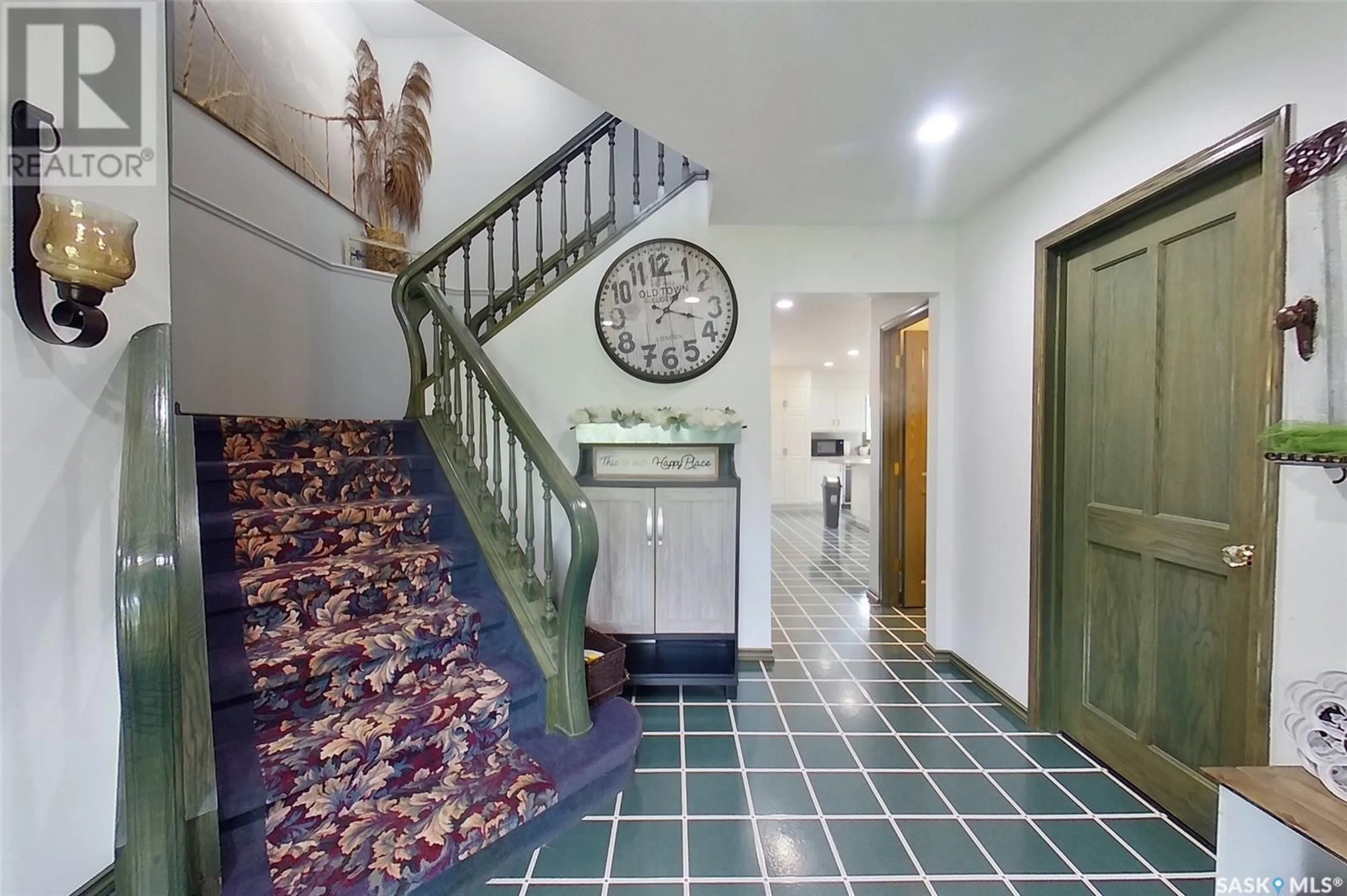 Indoor foyer for ACREAGE, Willow Creek Rm No. 458 Saskatchewan S0E1T0