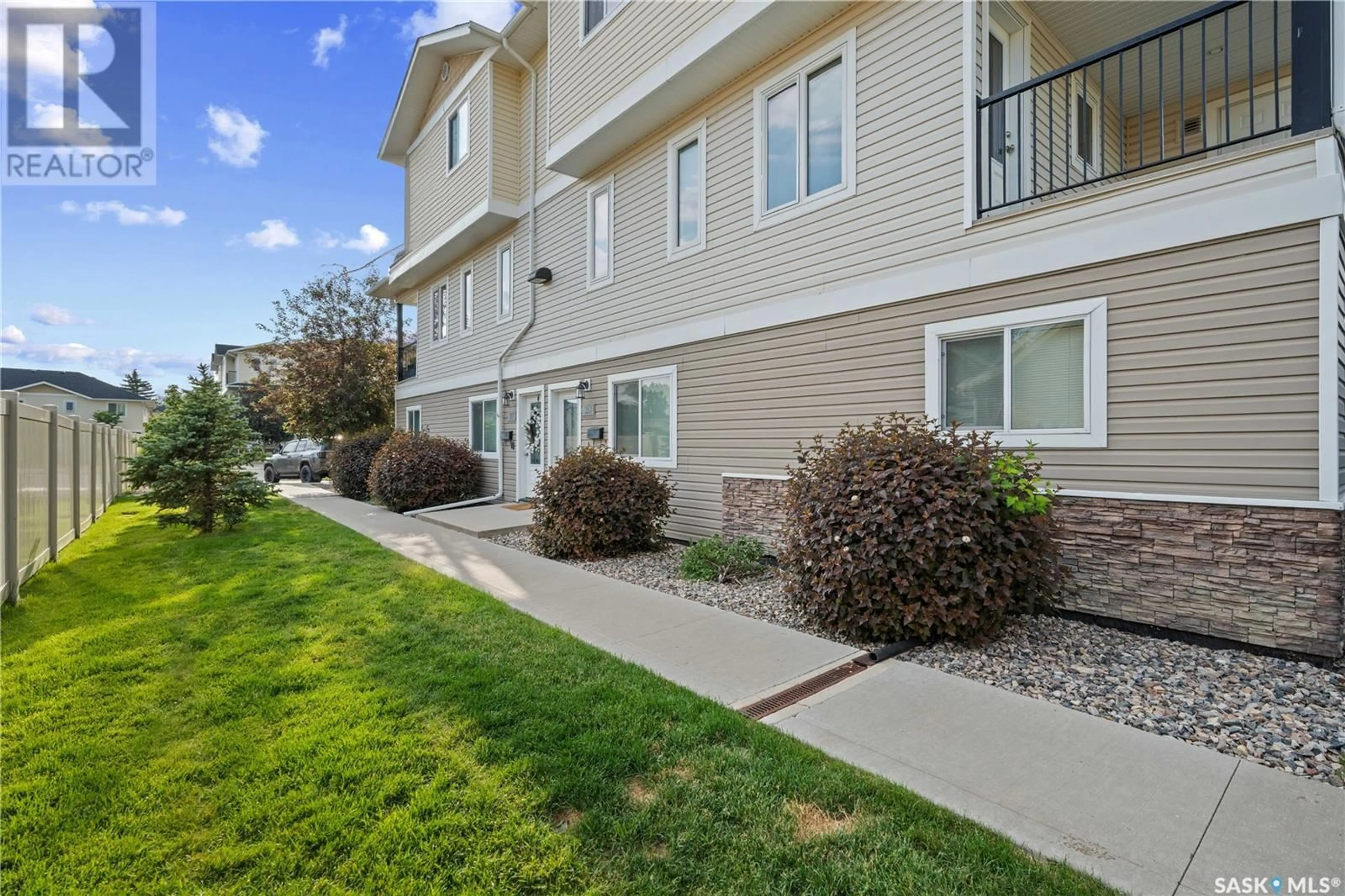 Patio, unknown for 1225 - 318 EMPRESS STREET, Regina Saskatchewan S4T1G7