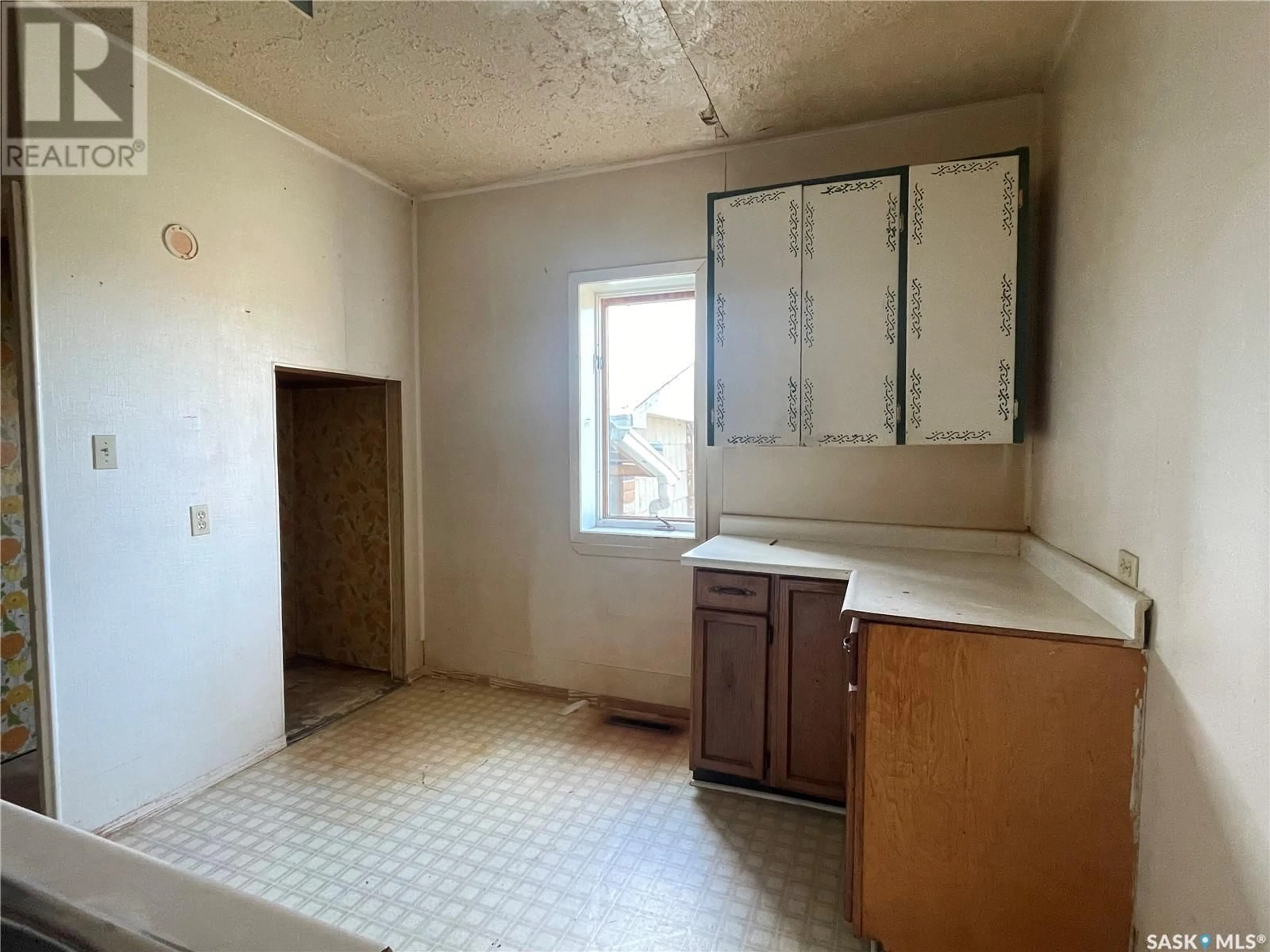A pic of a room for 615 2ND STREET, Meadow Lake Saskatchewan S9X1E6